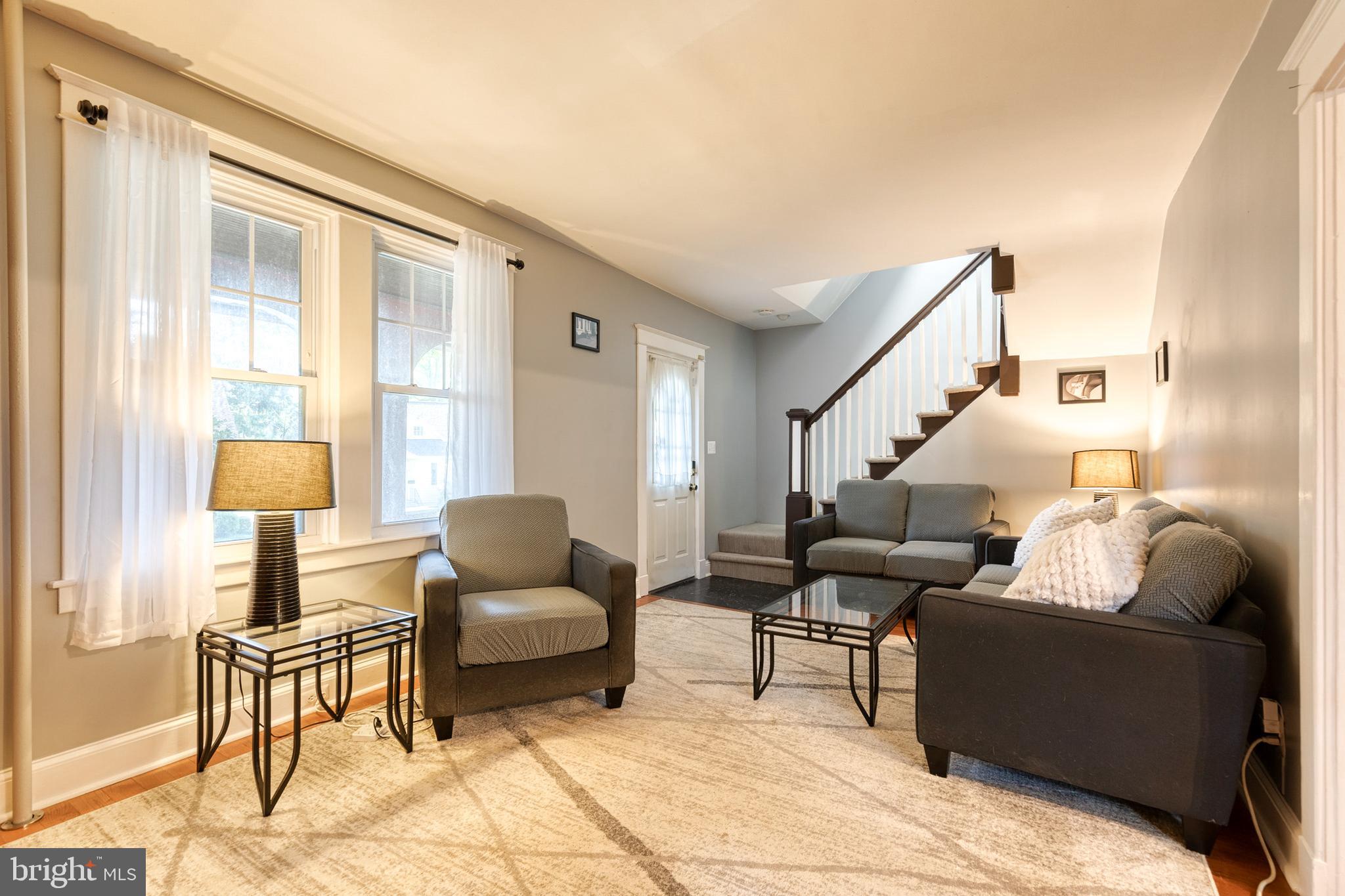 LAKE WALKER - Residential