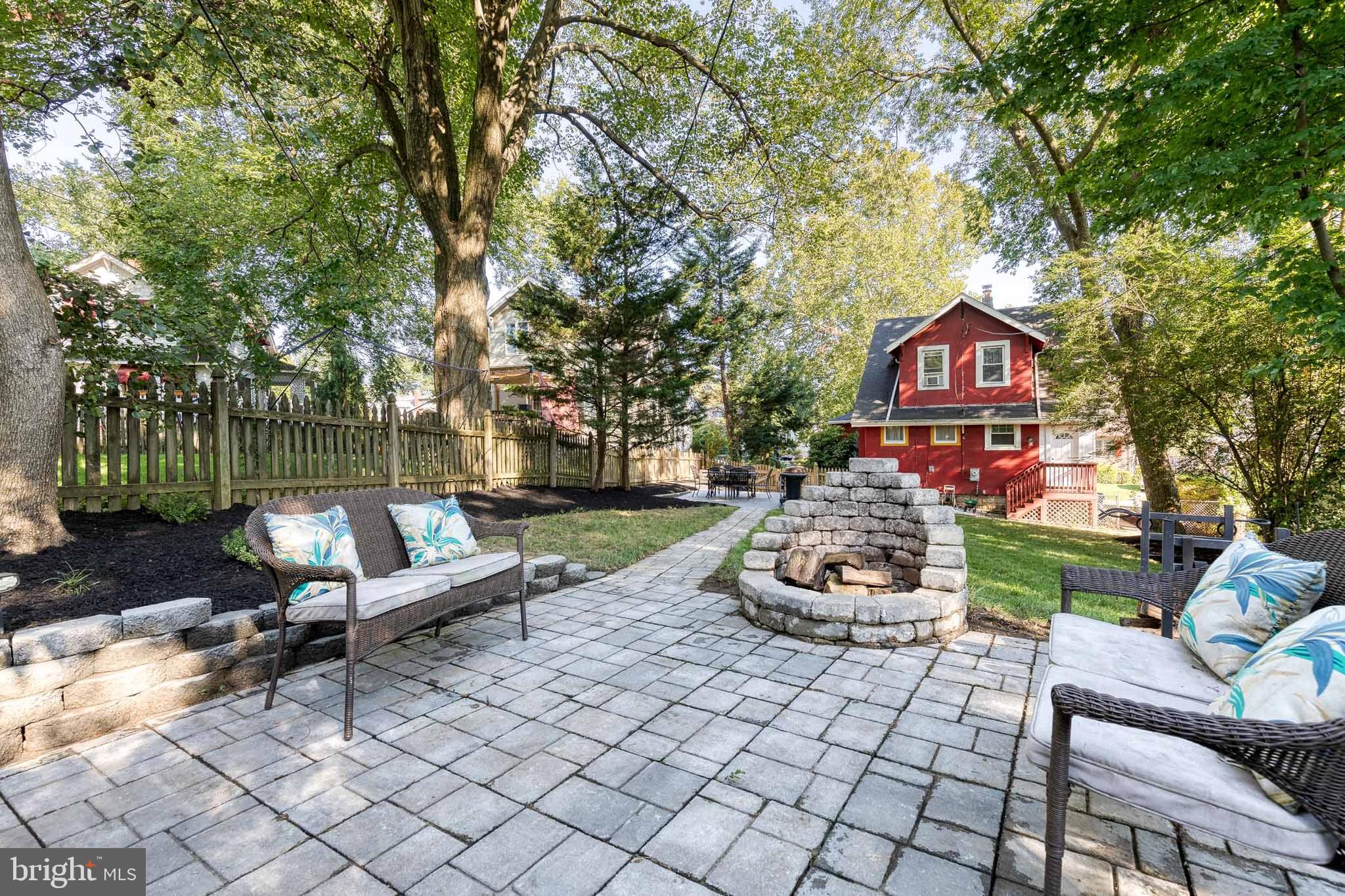 LAKE WALKER - Residential