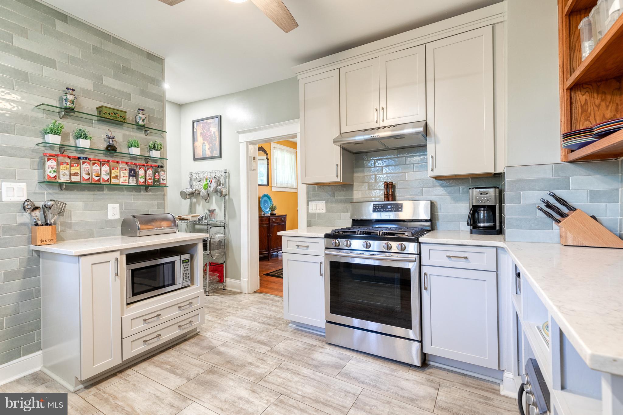 LAKE WALKER - Residential