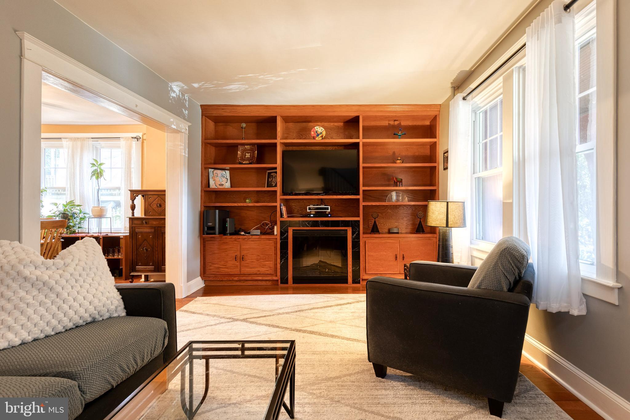 LAKE WALKER - Residential