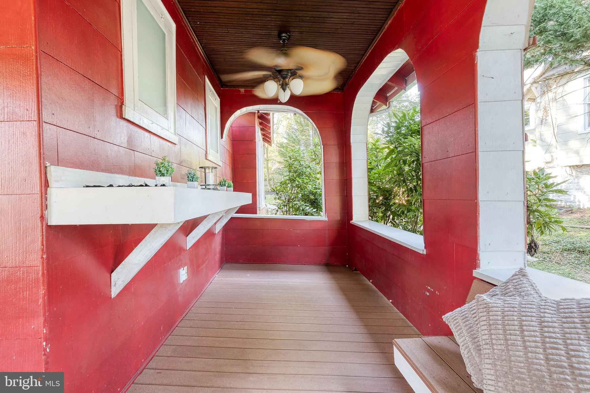 LAKE WALKER - Residential