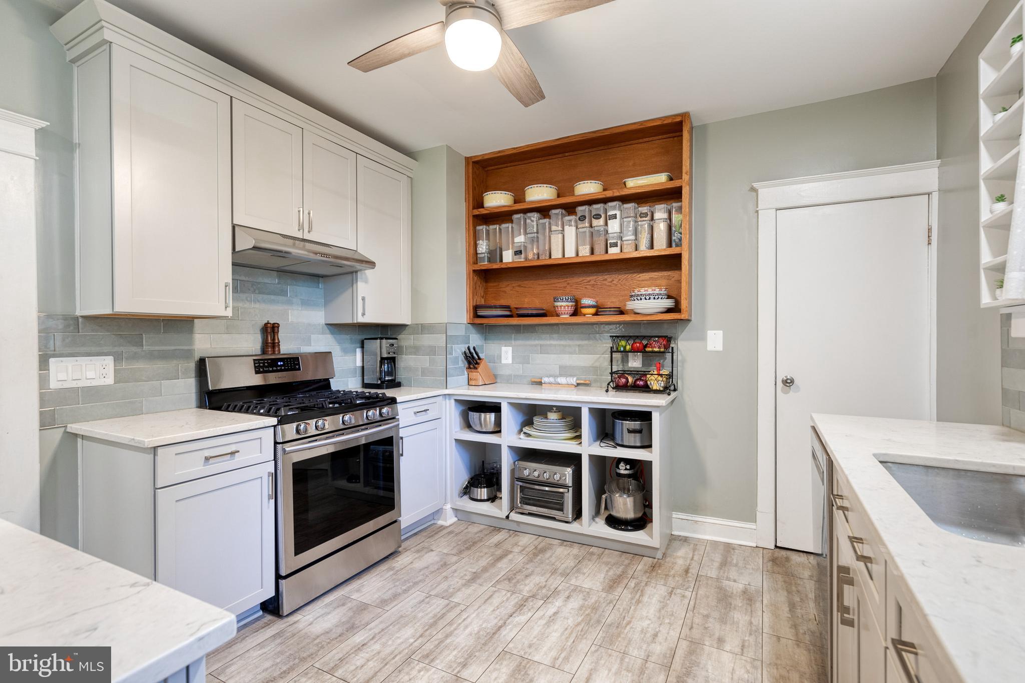 LAKE WALKER - Residential