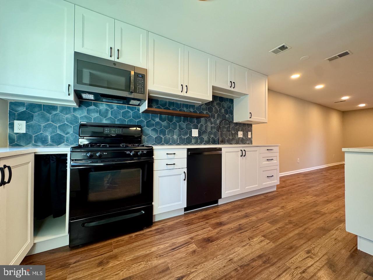 STEPPES OF BARCROFT - Residential Lease