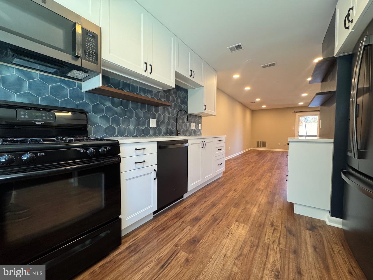 STEPPES OF BARCROFT - Residential Lease