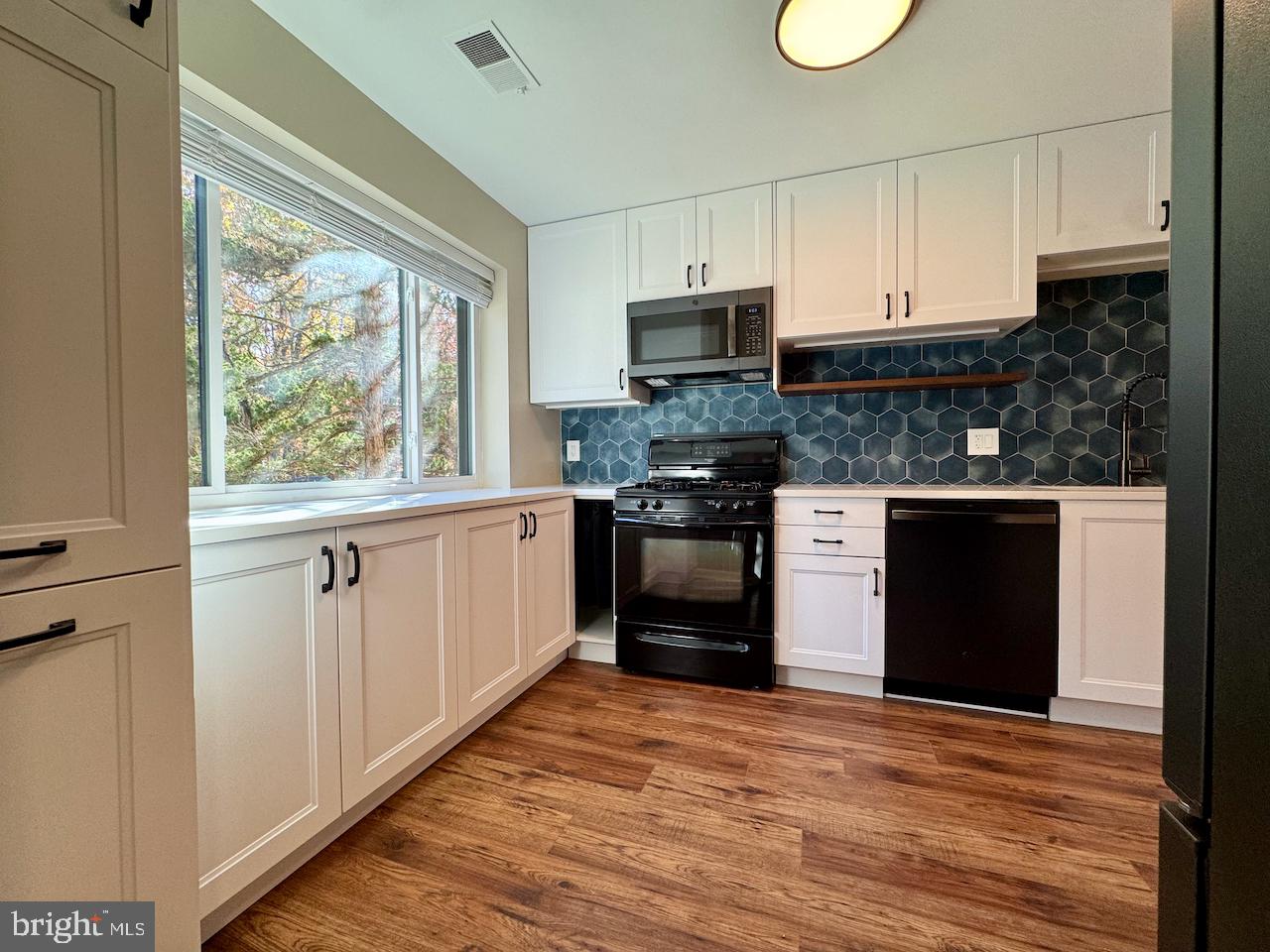 STEPPES OF BARCROFT - Residential Lease