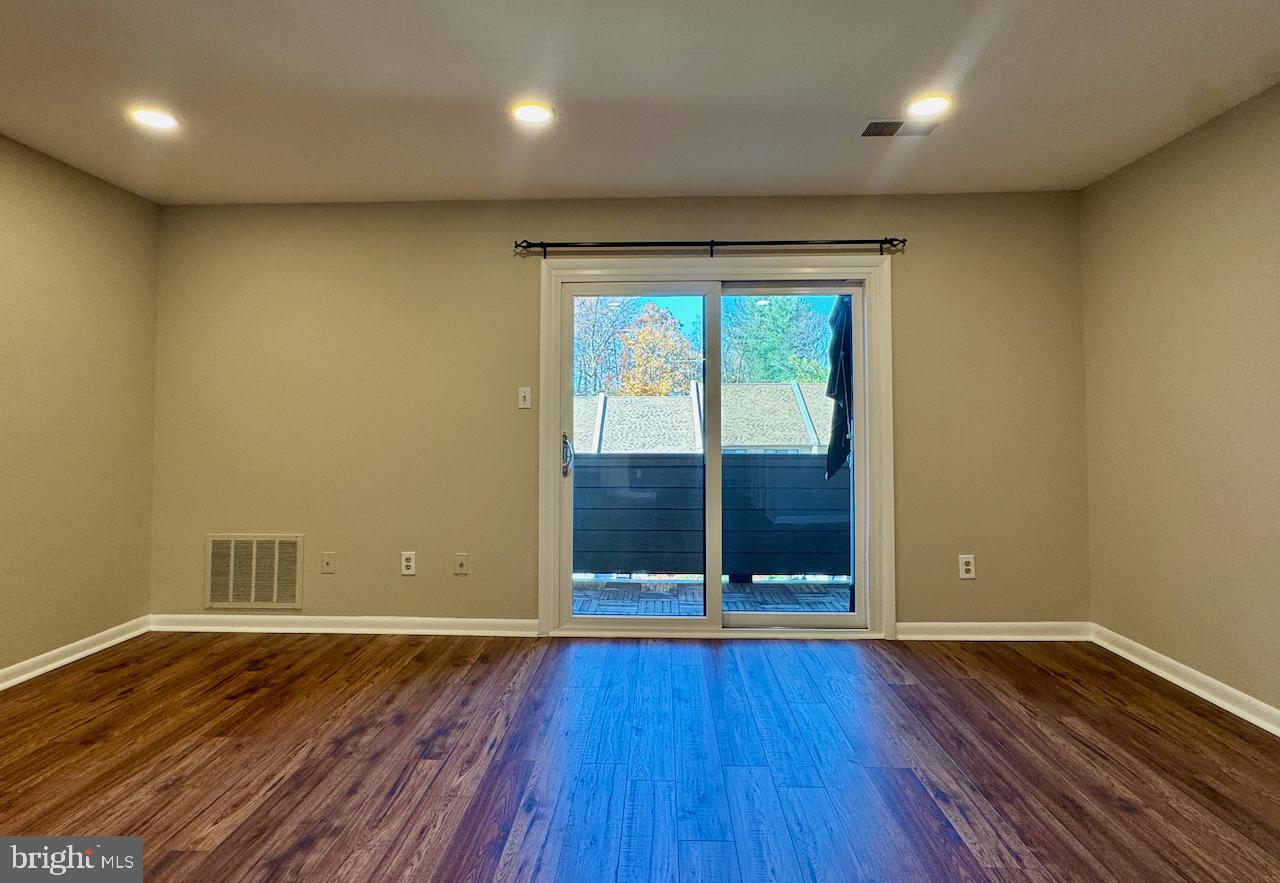 STEPPES OF BARCROFT - Residential Lease