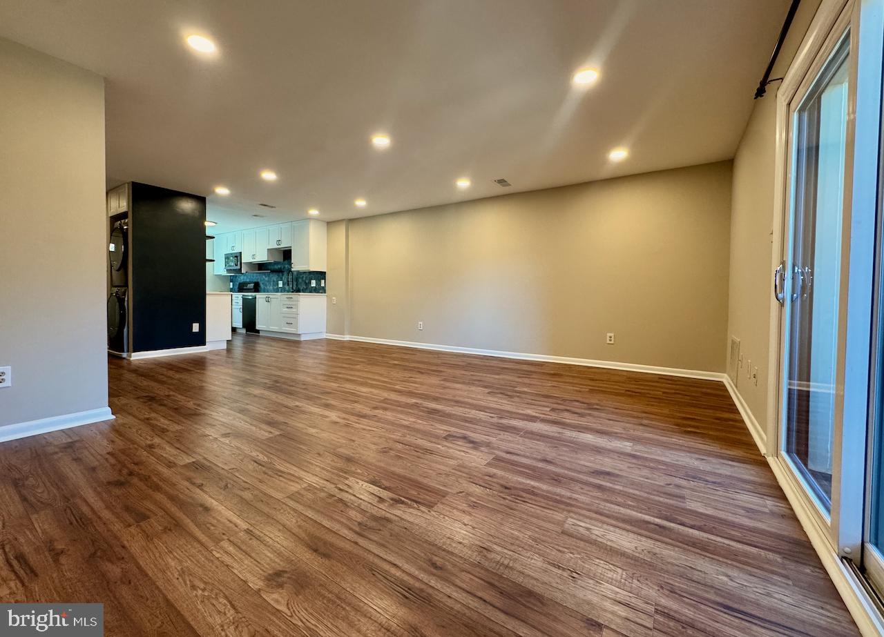 STEPPES OF BARCROFT - Residential Lease