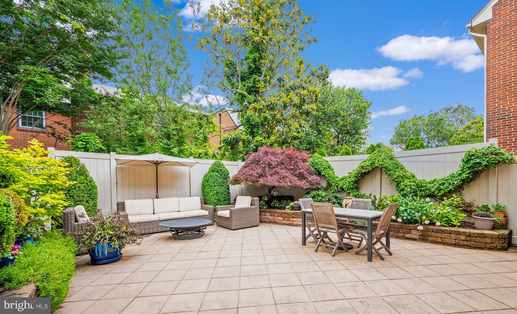 BRANDT TOWNHOUSE - Residential