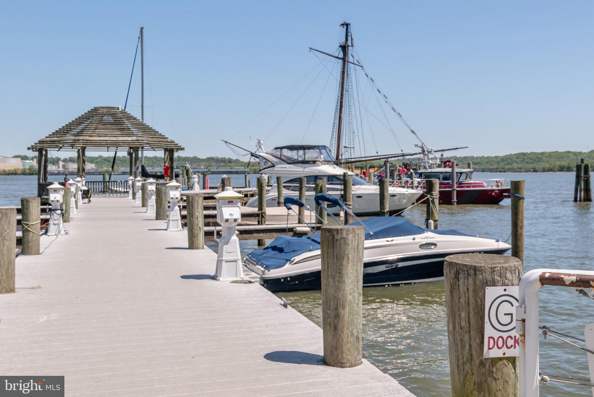 BRANDT TOWNHOUSE - Residential