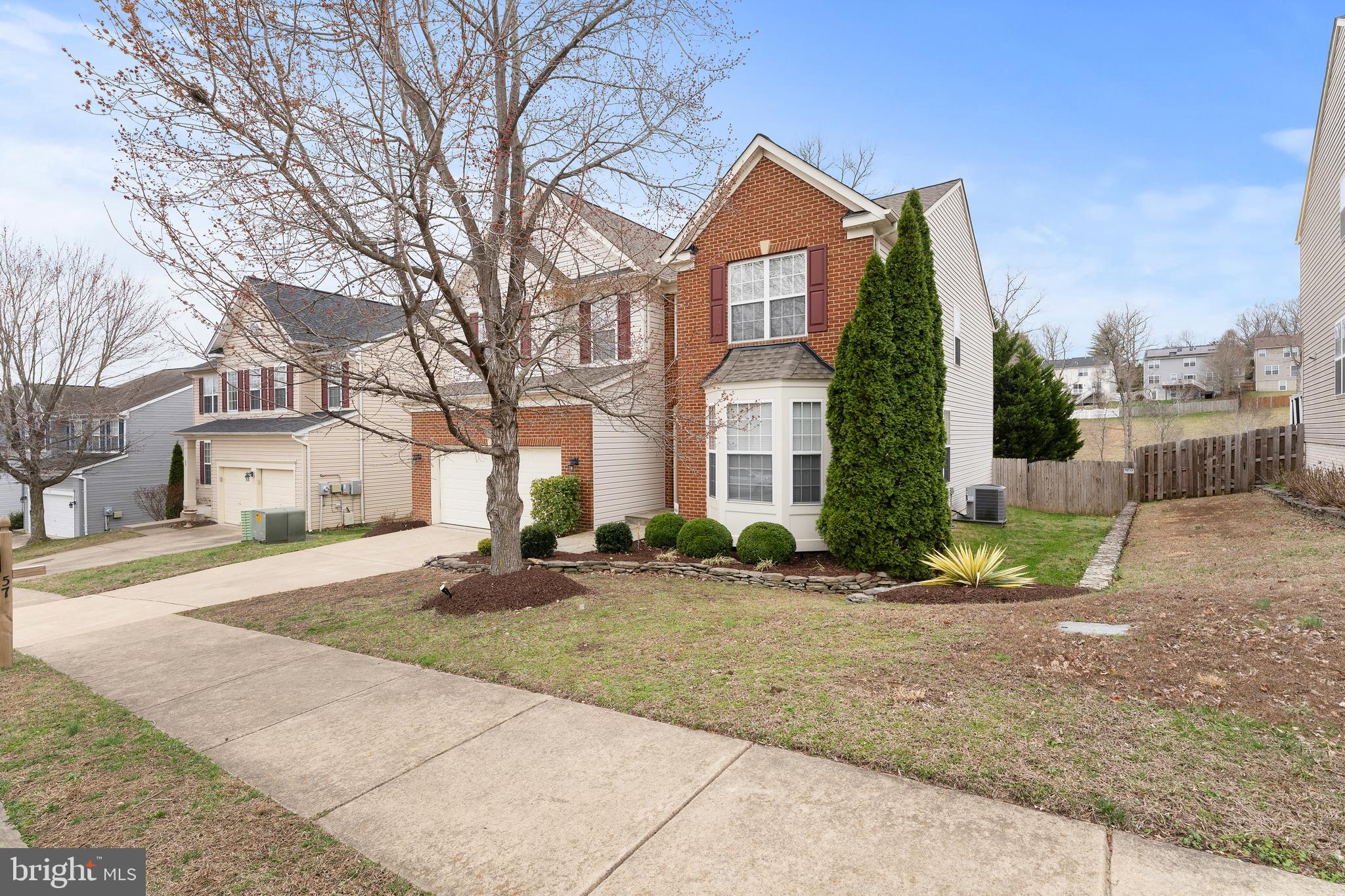 CARRIAGE HILL AT FALLS - Residential