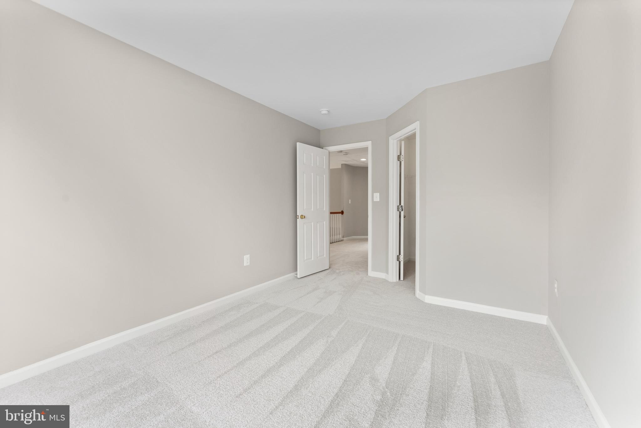 CARRIAGE HILL AT FALLS - Residential