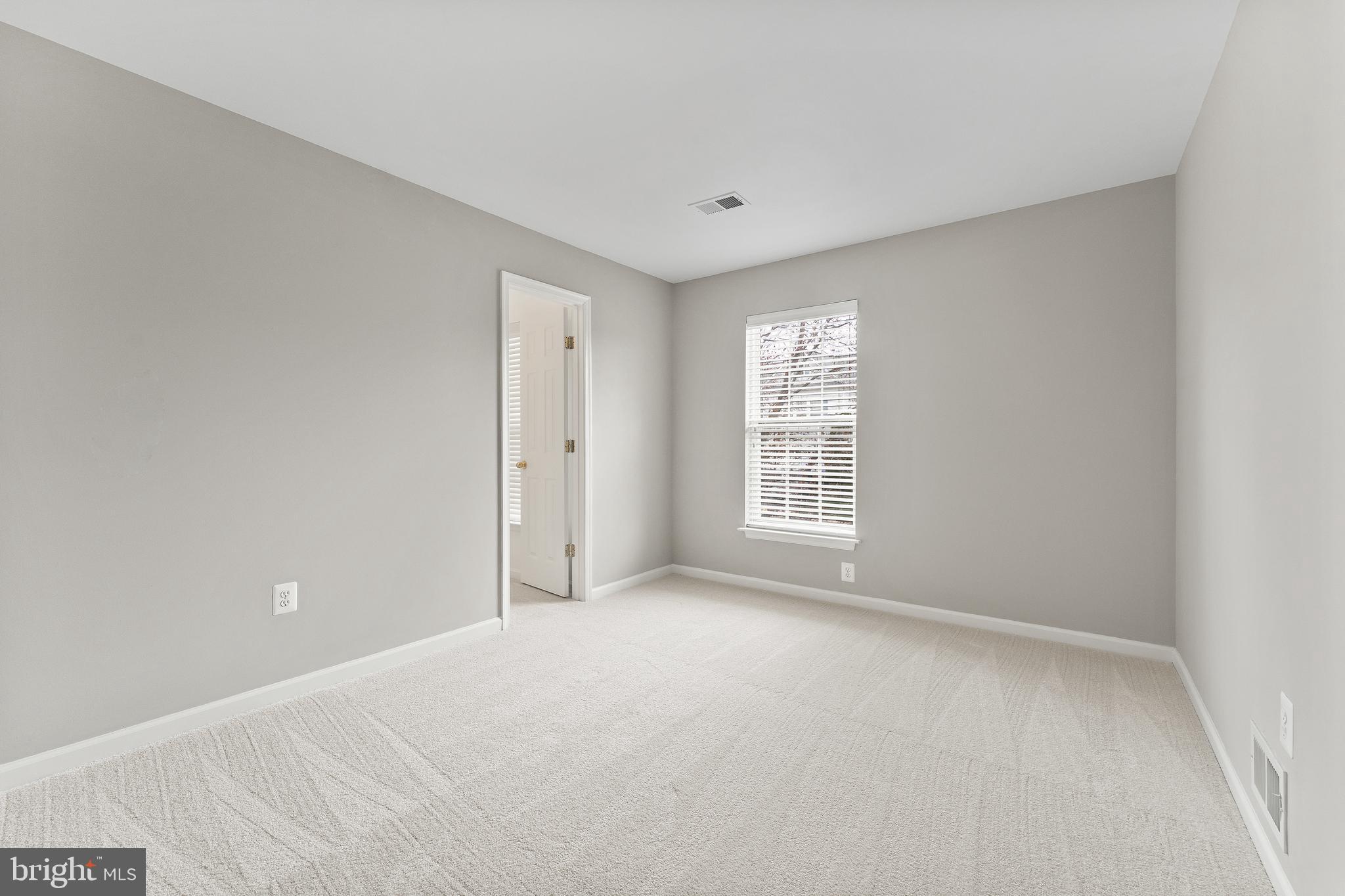 CARRIAGE HILL AT FALLS - Residential