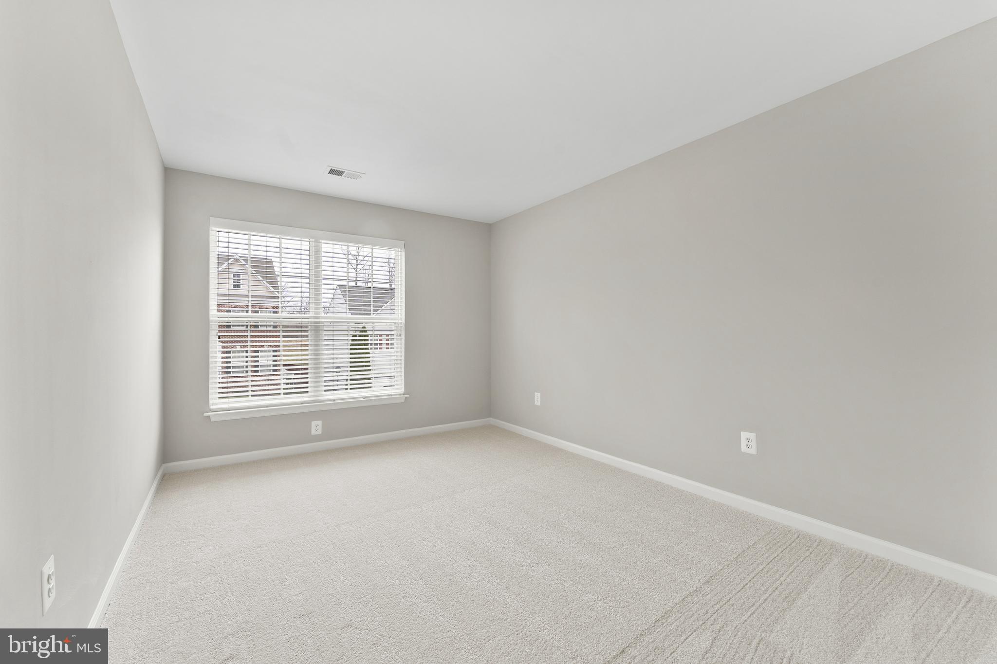 CARRIAGE HILL AT FALLS - Residential