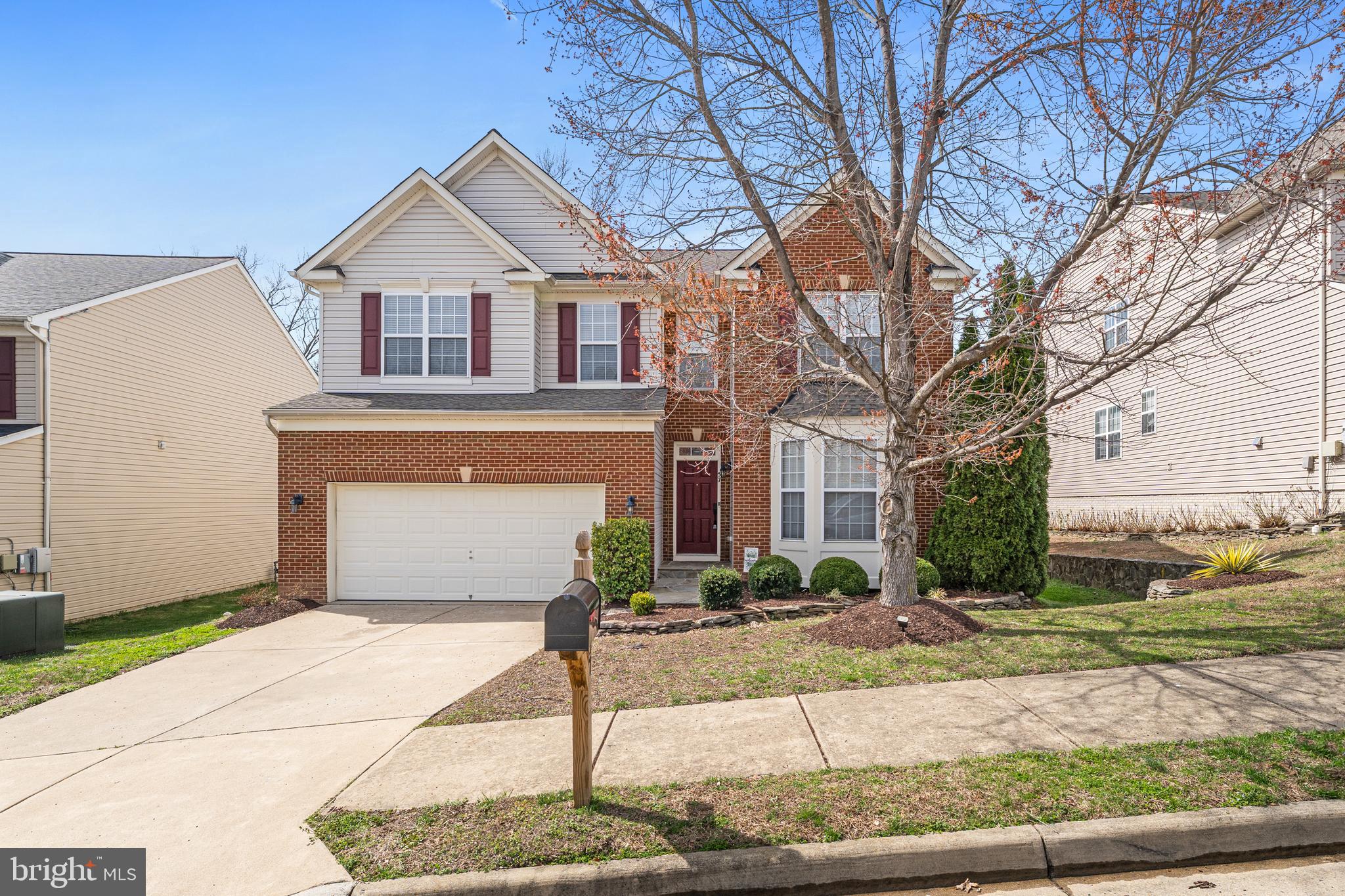 CARRIAGE HILL AT FALLS - Residential