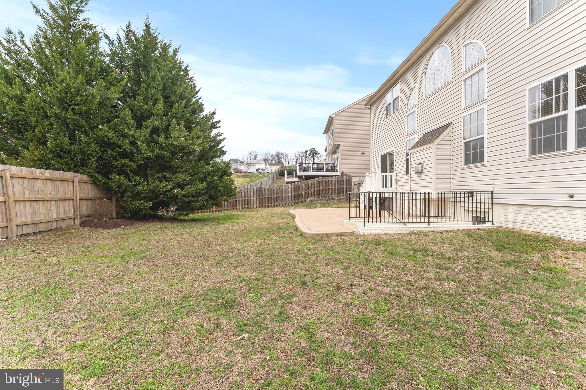 CARRIAGE HILL AT FALLS - Residential