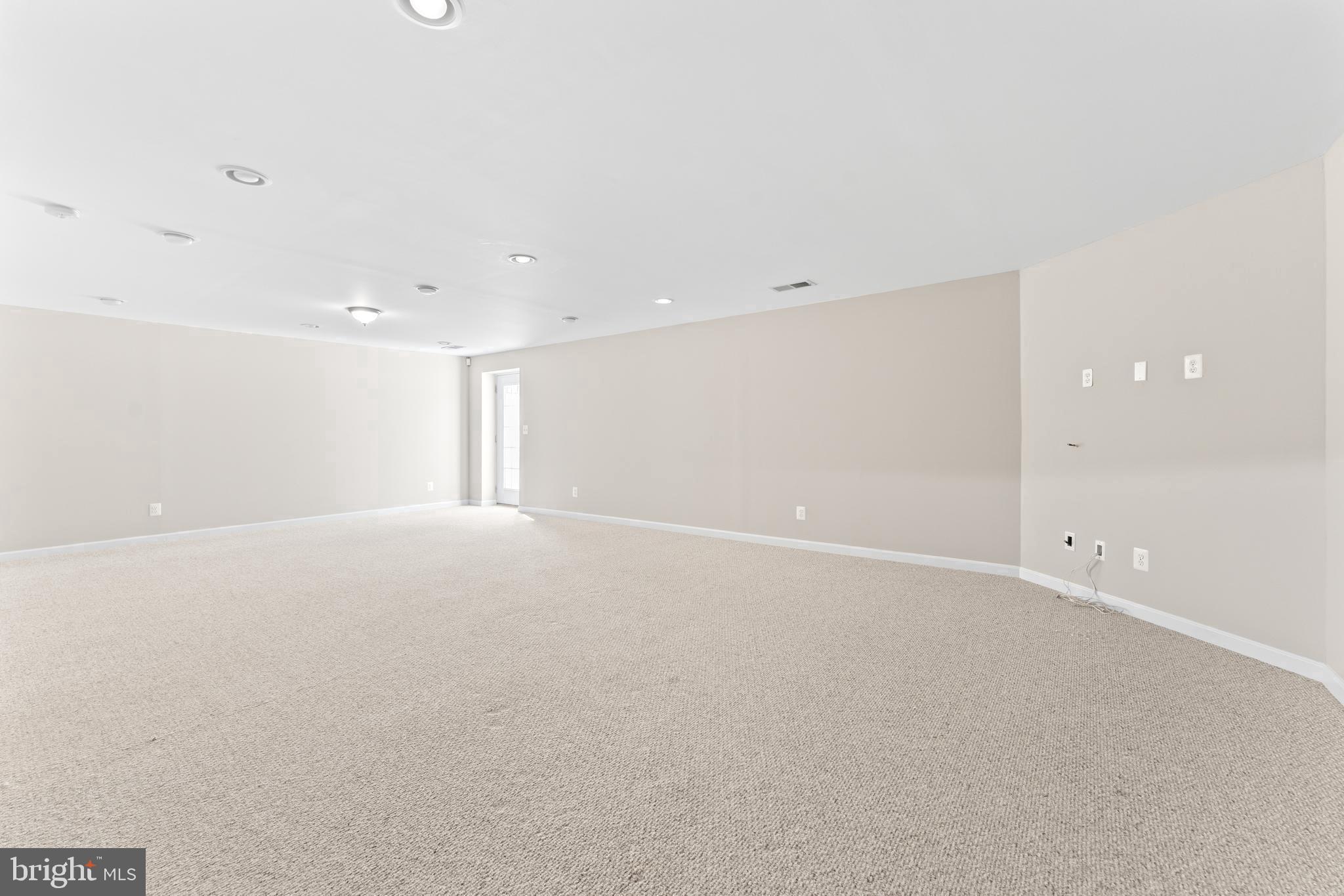 CARRIAGE HILL AT FALLS - Residential