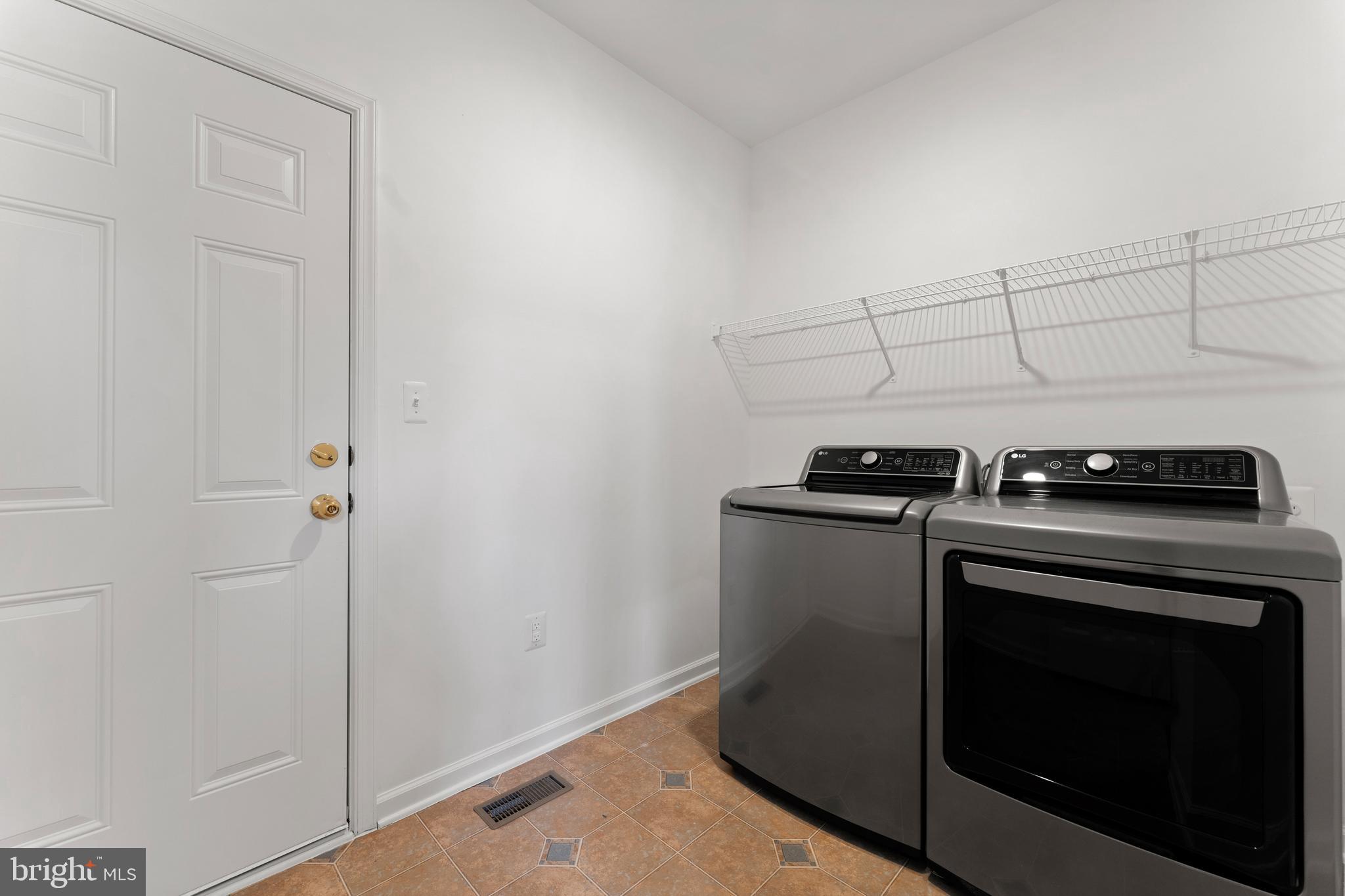 CARRIAGE HILL AT FALLS - Residential