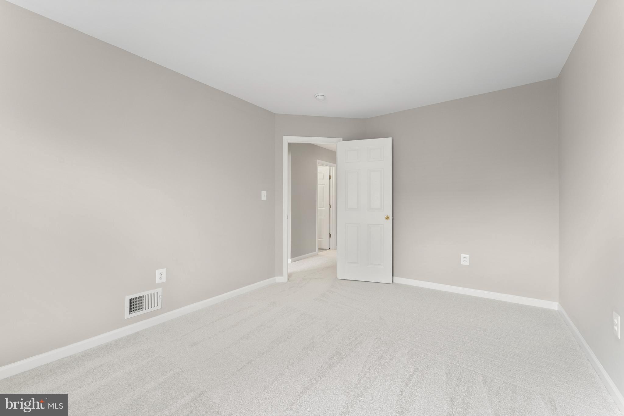 CARRIAGE HILL AT FALLS - Residential