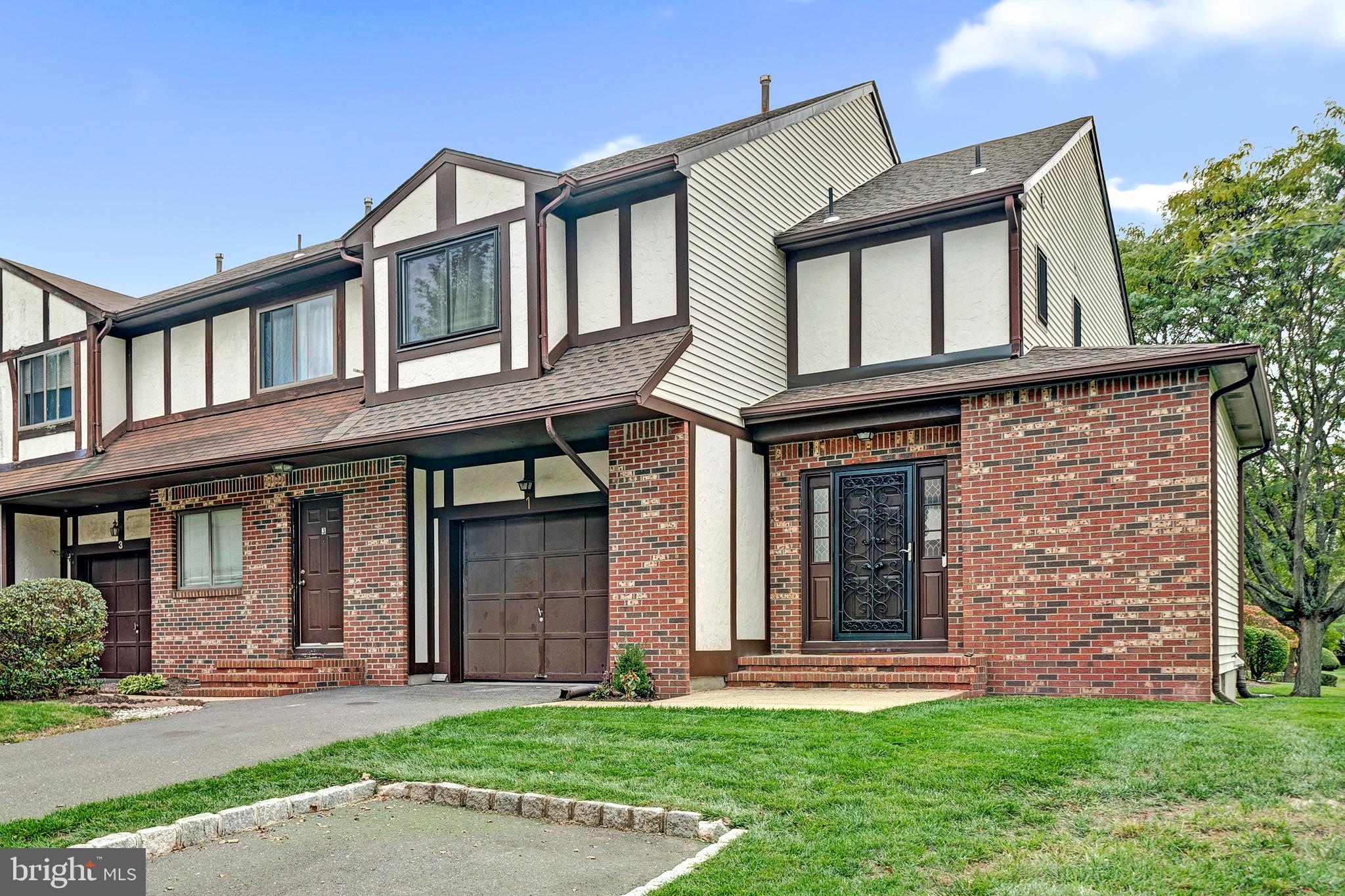 1 DEVONSHIRE COURT