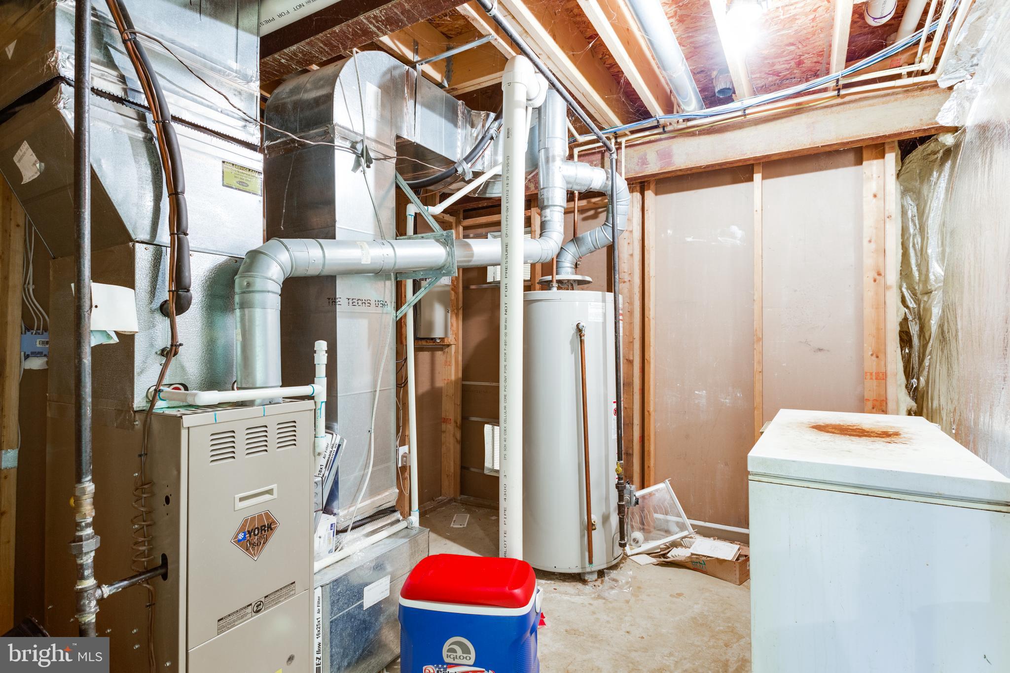 CHARLES CROSSING - Residential