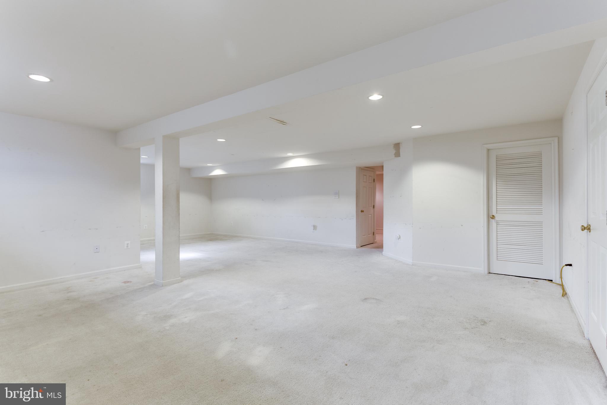 CHARLES CROSSING - Residential