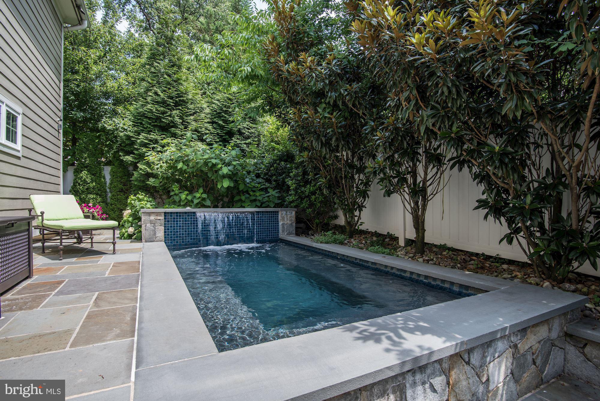 GLENBROOK VILLAGE - Residential