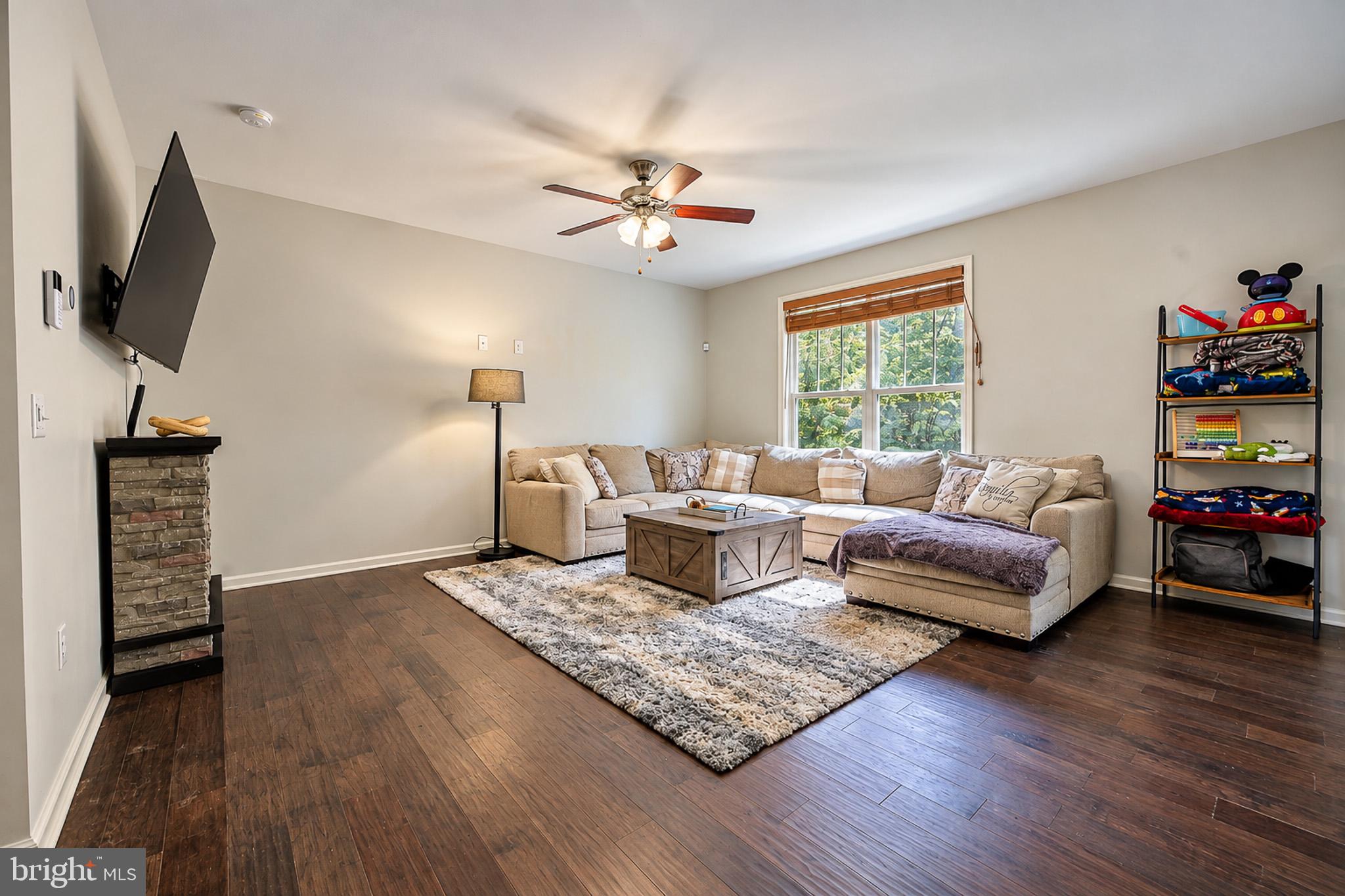 43 TWIN OAKS DRIVE