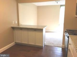 IDYLWOOD TOWERS - Residential Lease