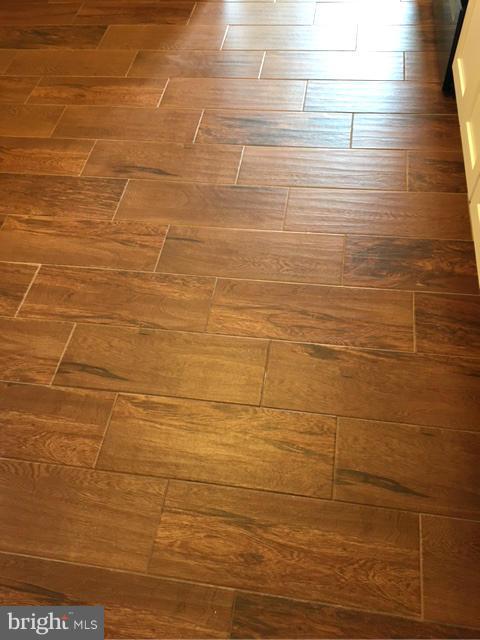 IDYLWOOD TOWERS - Residential Lease