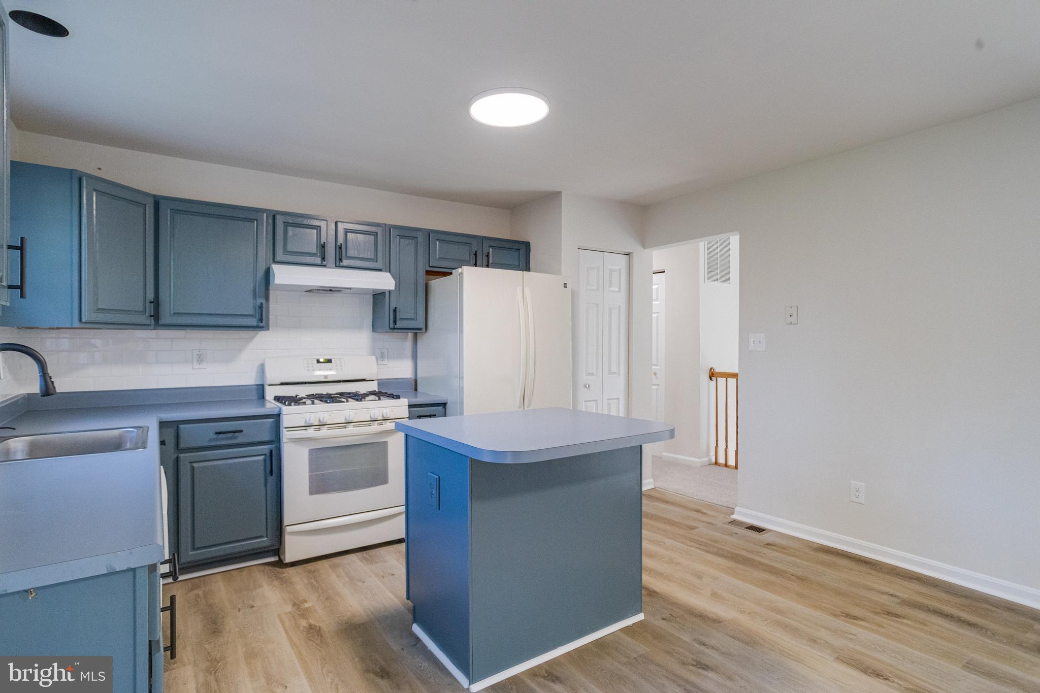 ROLLING VIEW - Residential