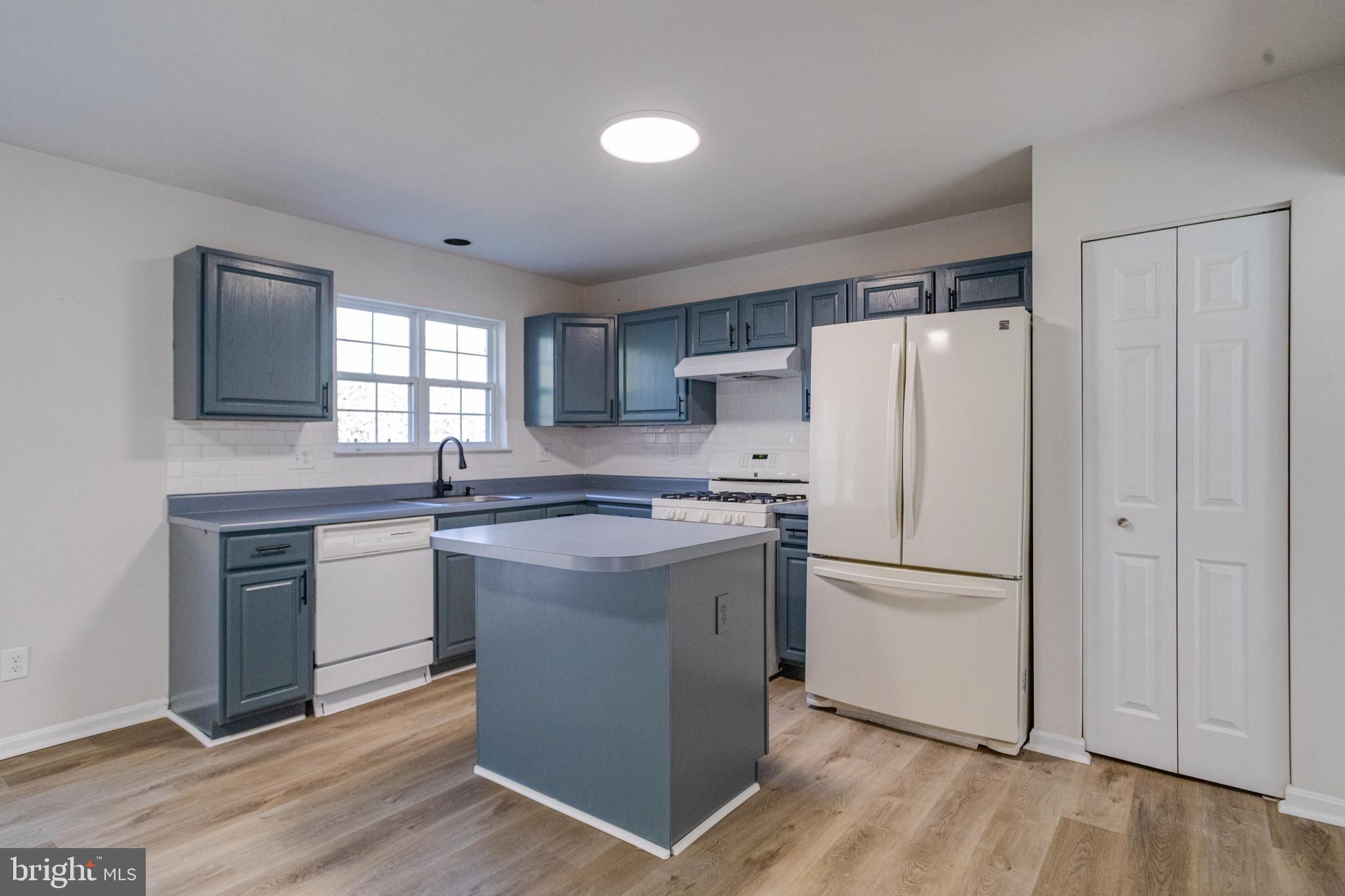 ROLLING VIEW - Residential