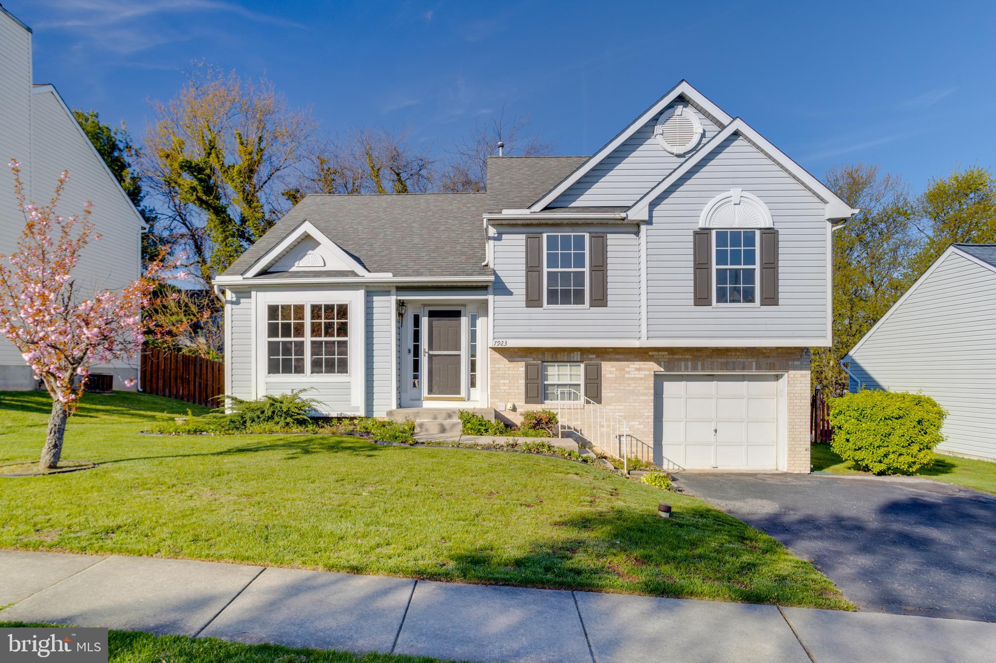 ROLLING VIEW - Residential
