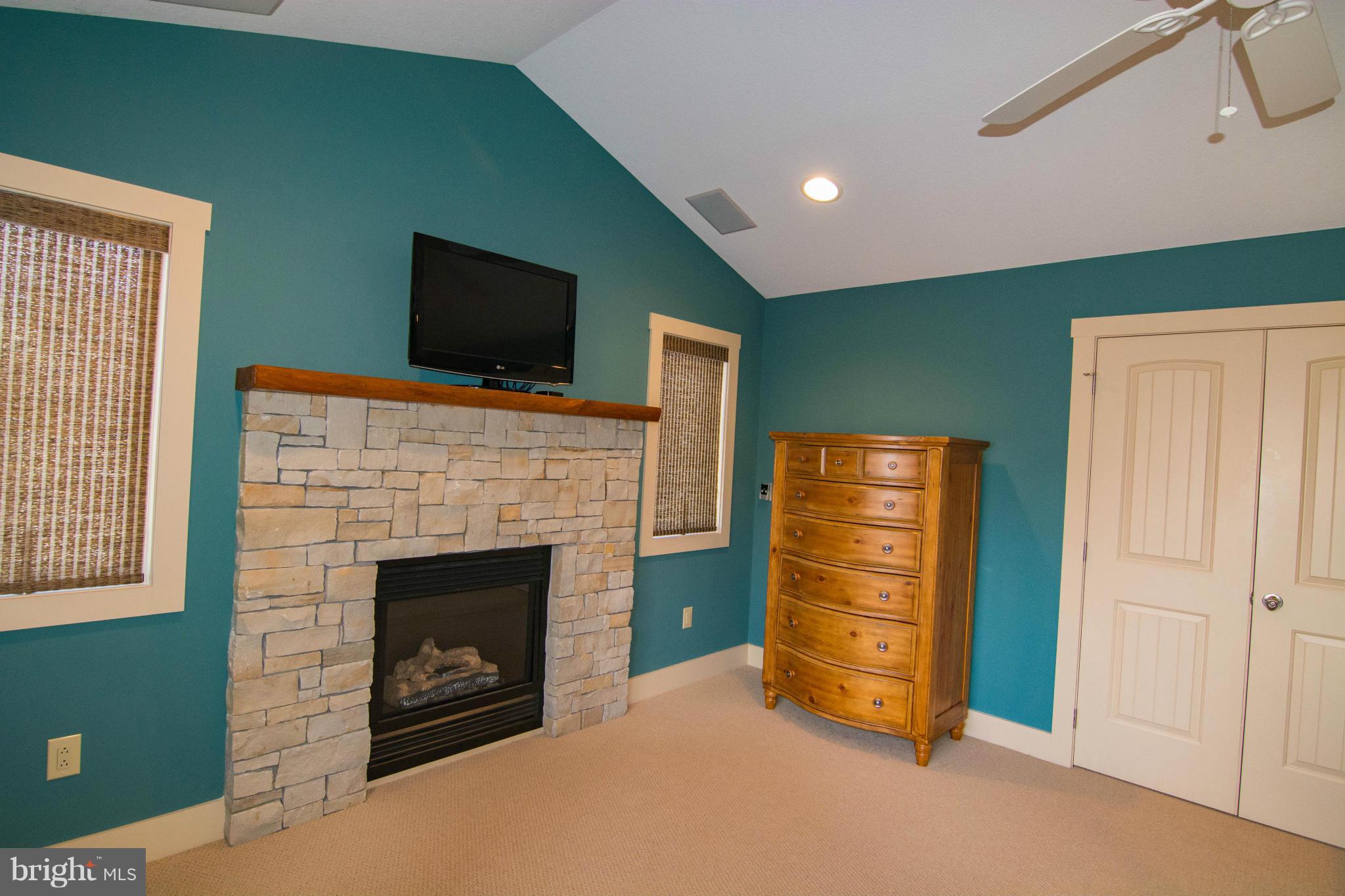 TIMBERLAKE VILLAGE - Residential