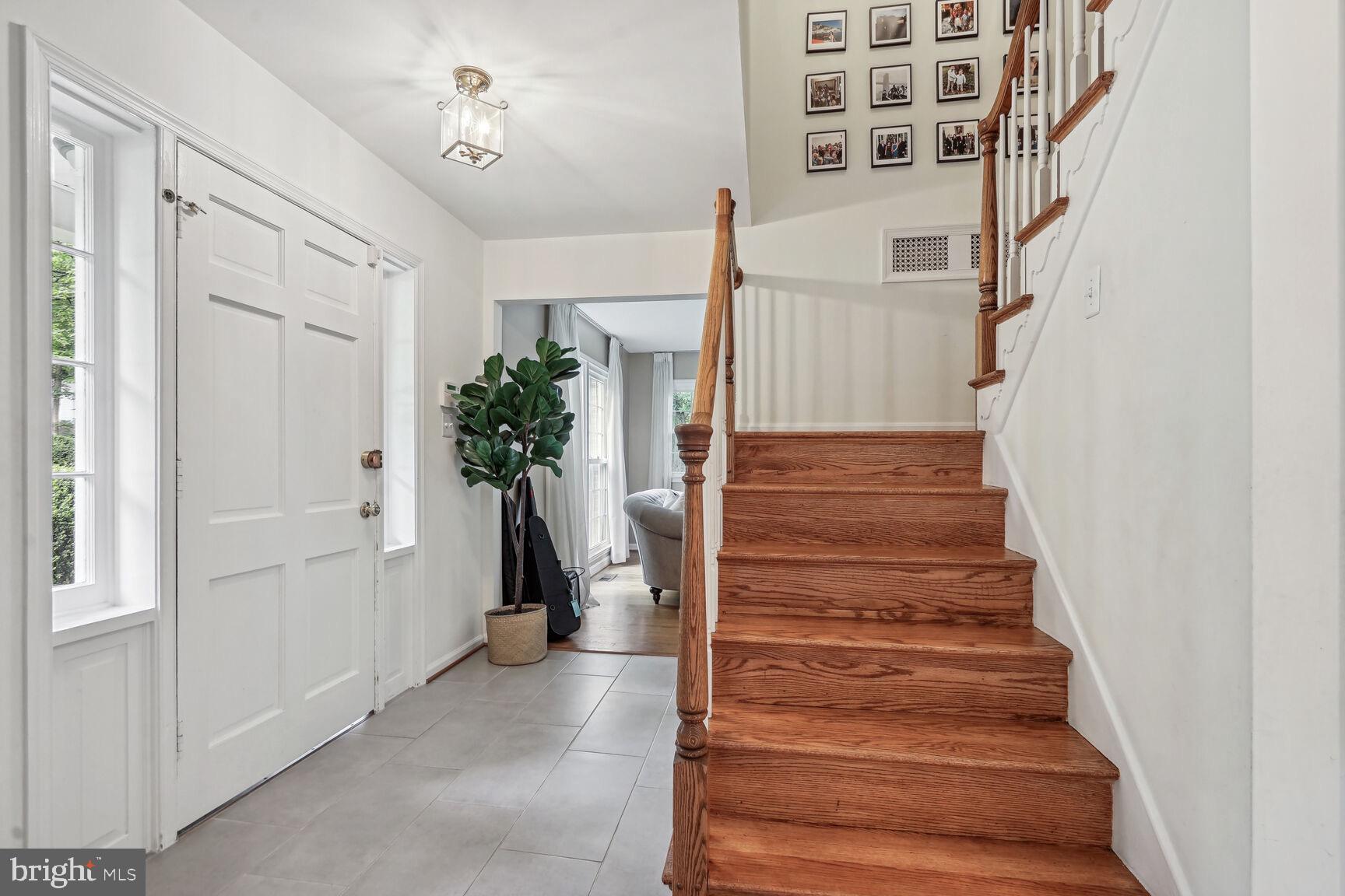 SUTTON PLACE - Residential Lease