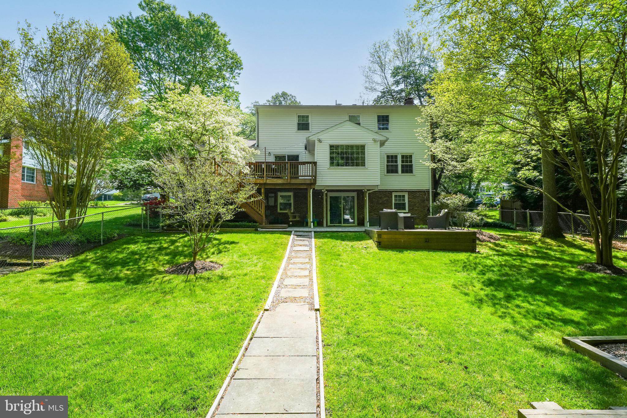 SUTTON PLACE - Residential Lease