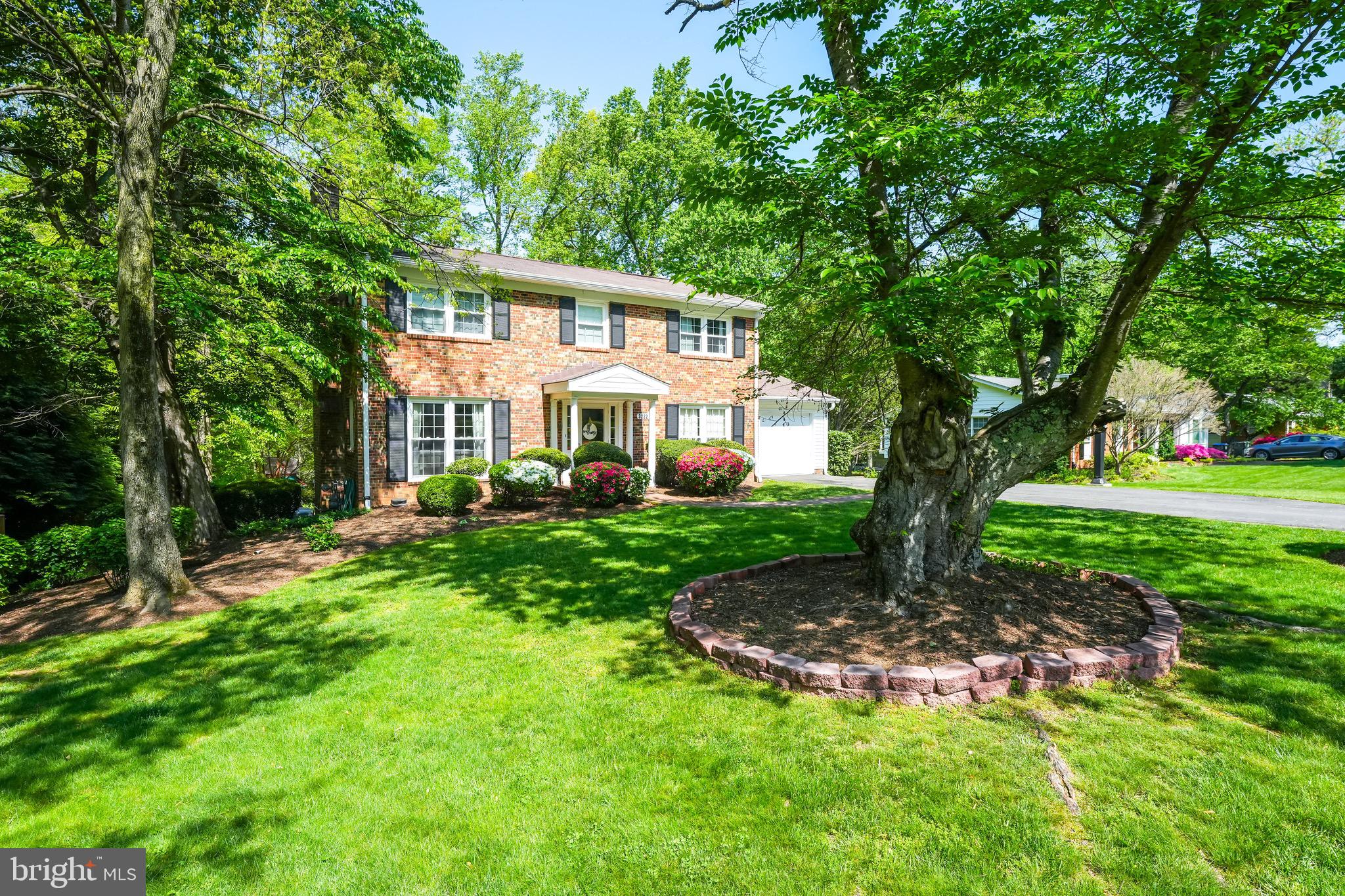 SUTTON PLACE - Residential Lease