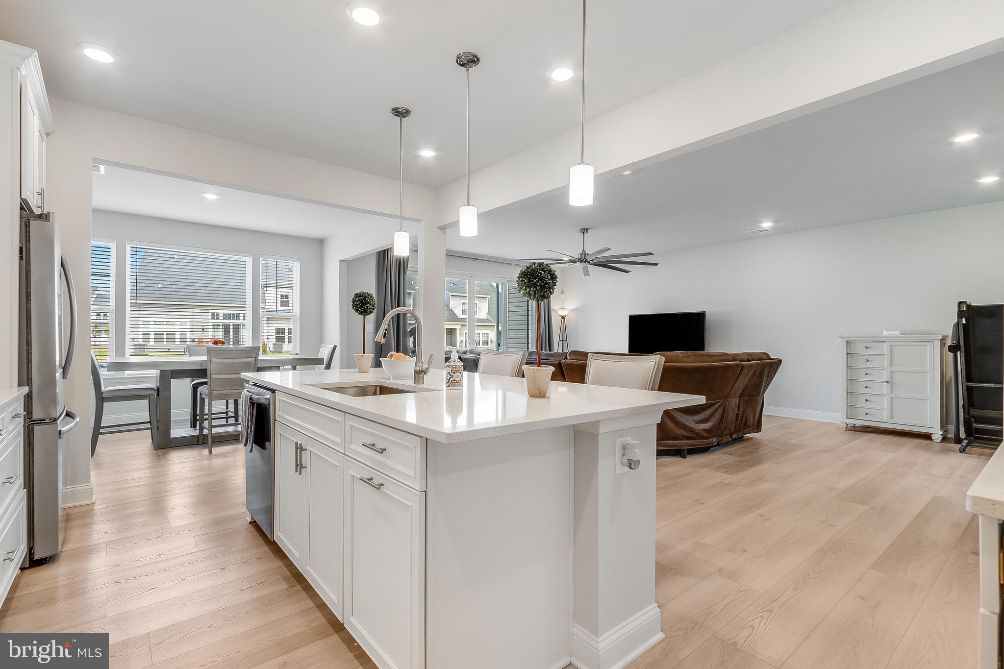 PLANTATION LAKES - Residential