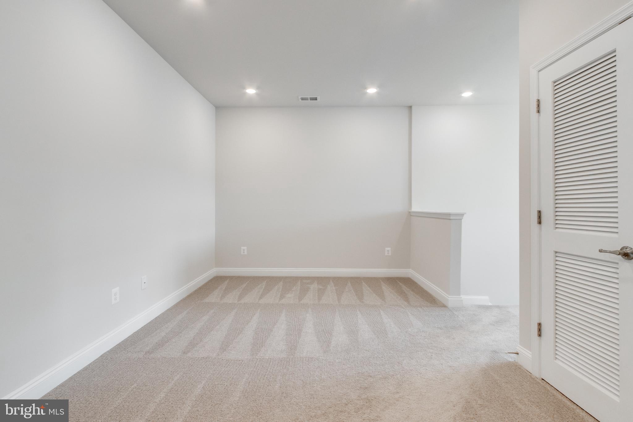 PLANTATION LAKES - Residential