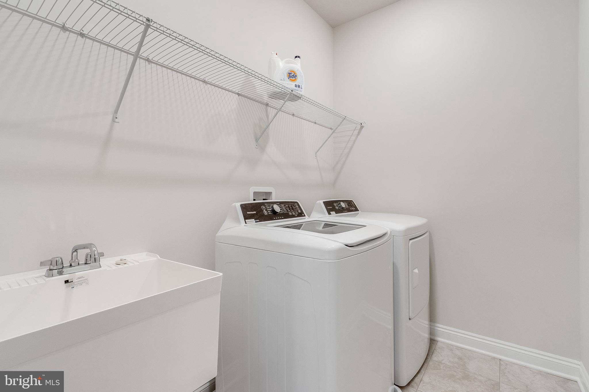 PLANTATION LAKES - Residential