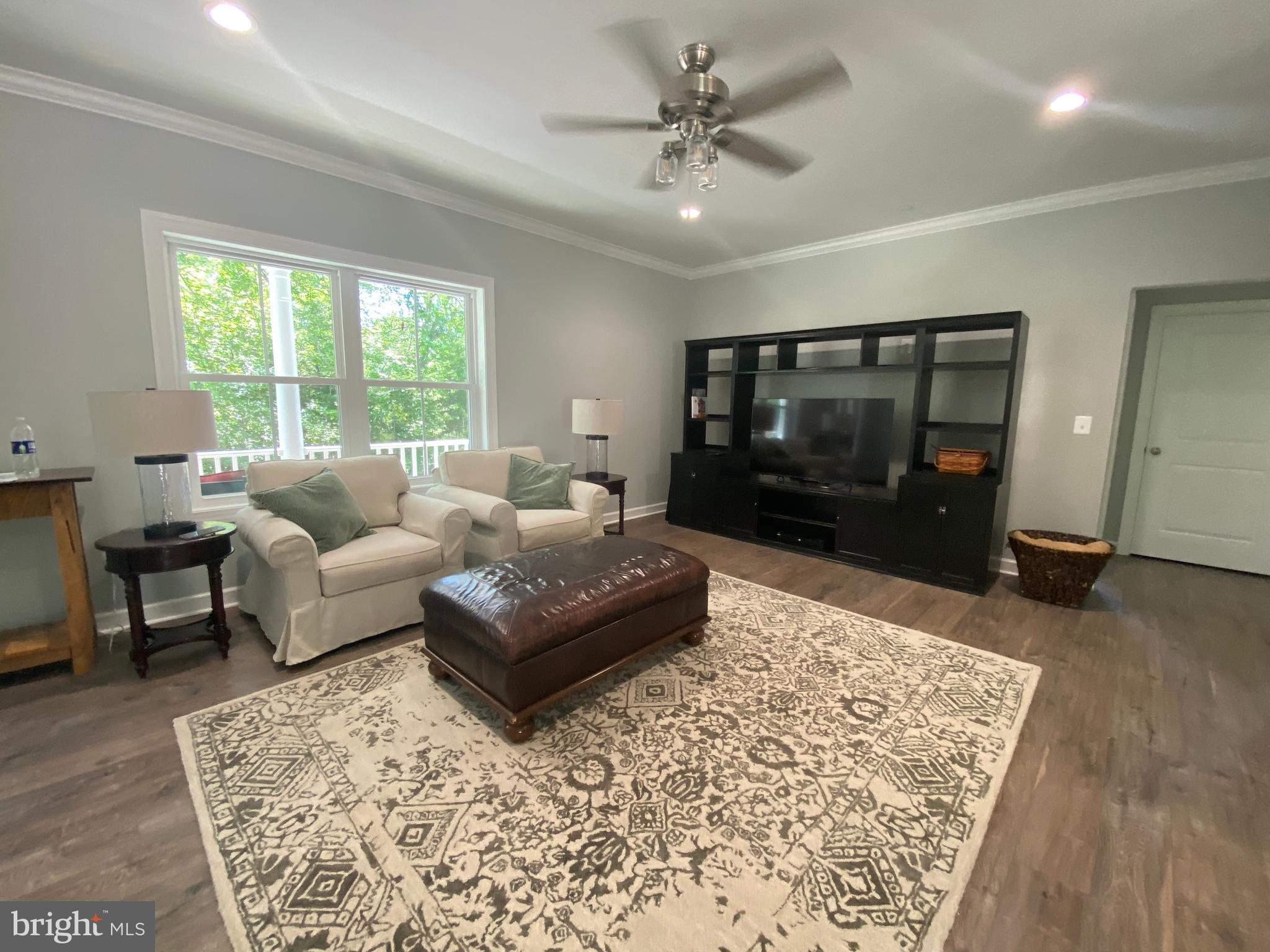 DUKES RETREAT - Residential