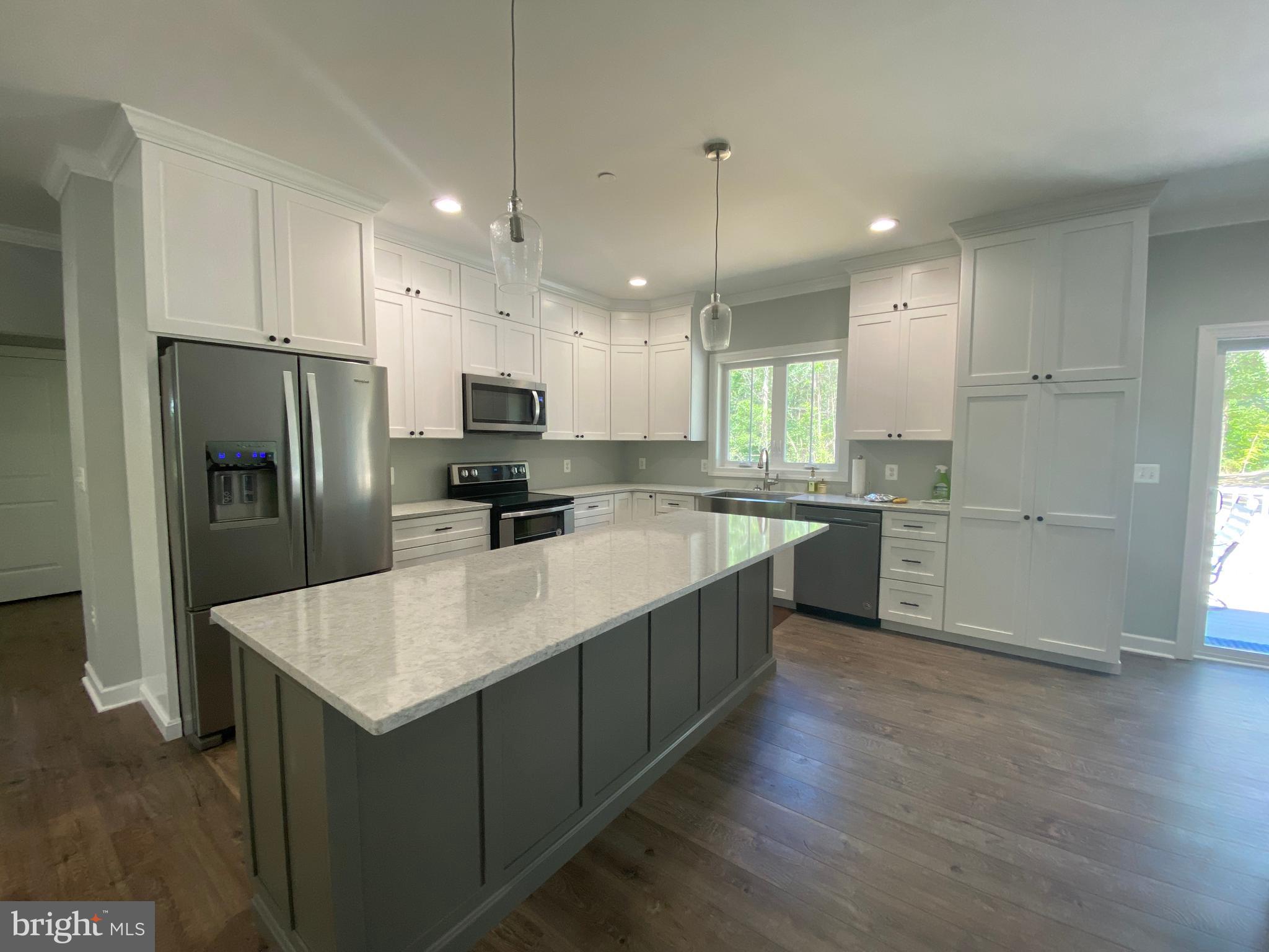 DUKES RETREAT - Residential