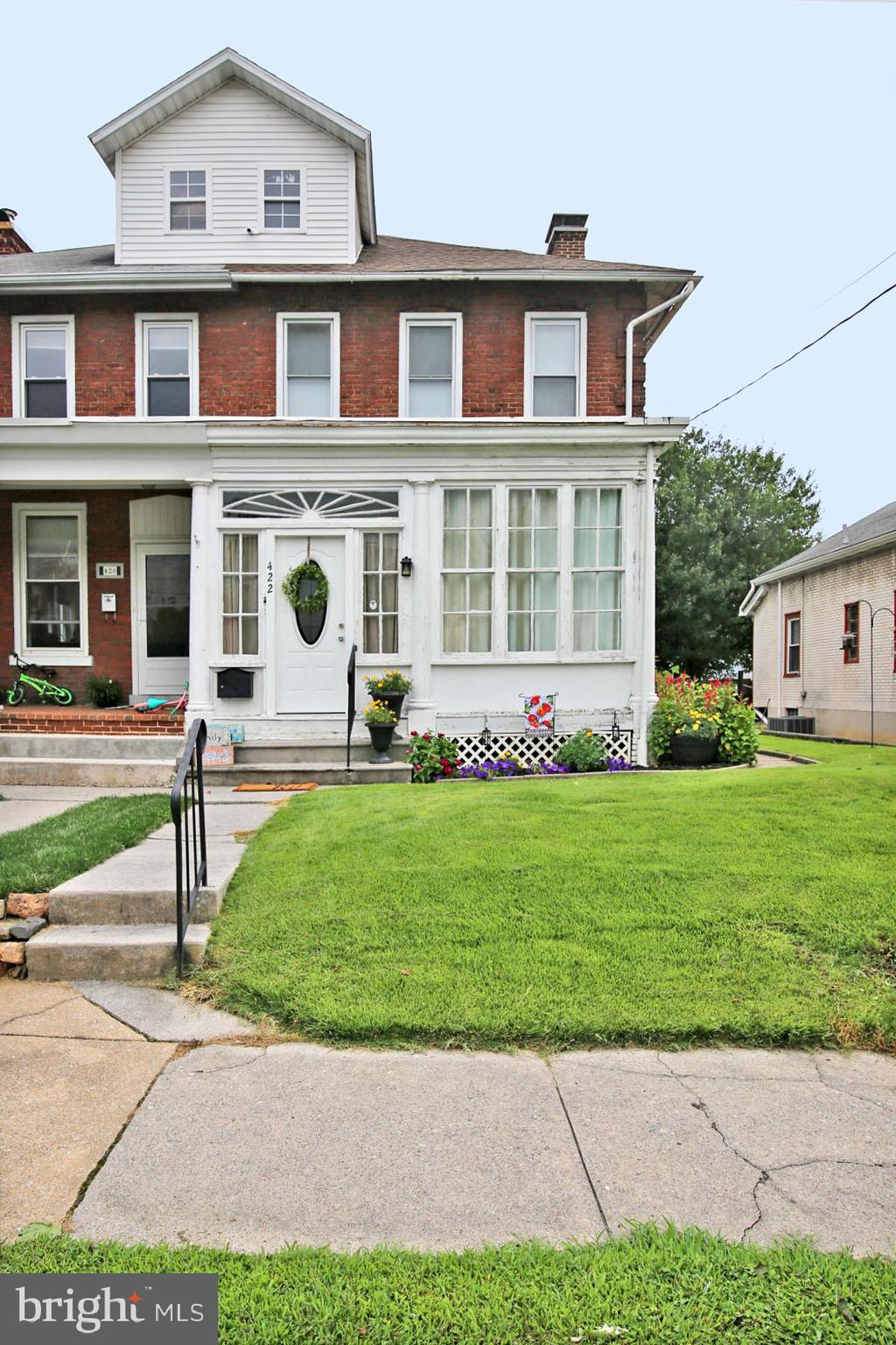 422 S 12TH STREET