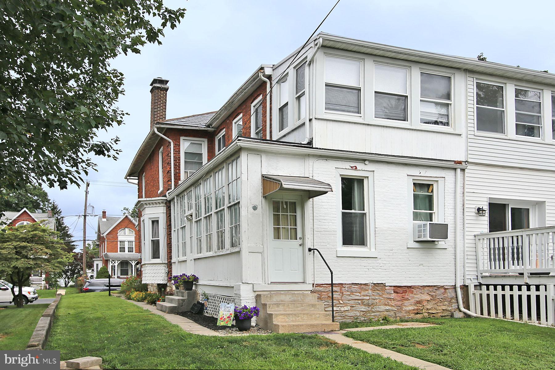 422 S 12TH STREET