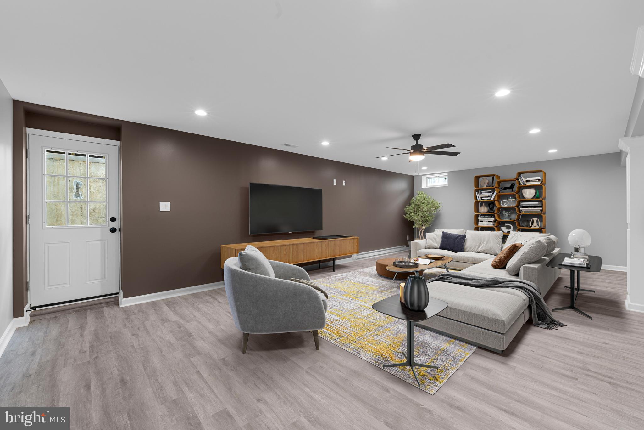 EDDINGTON GDNS - Residential