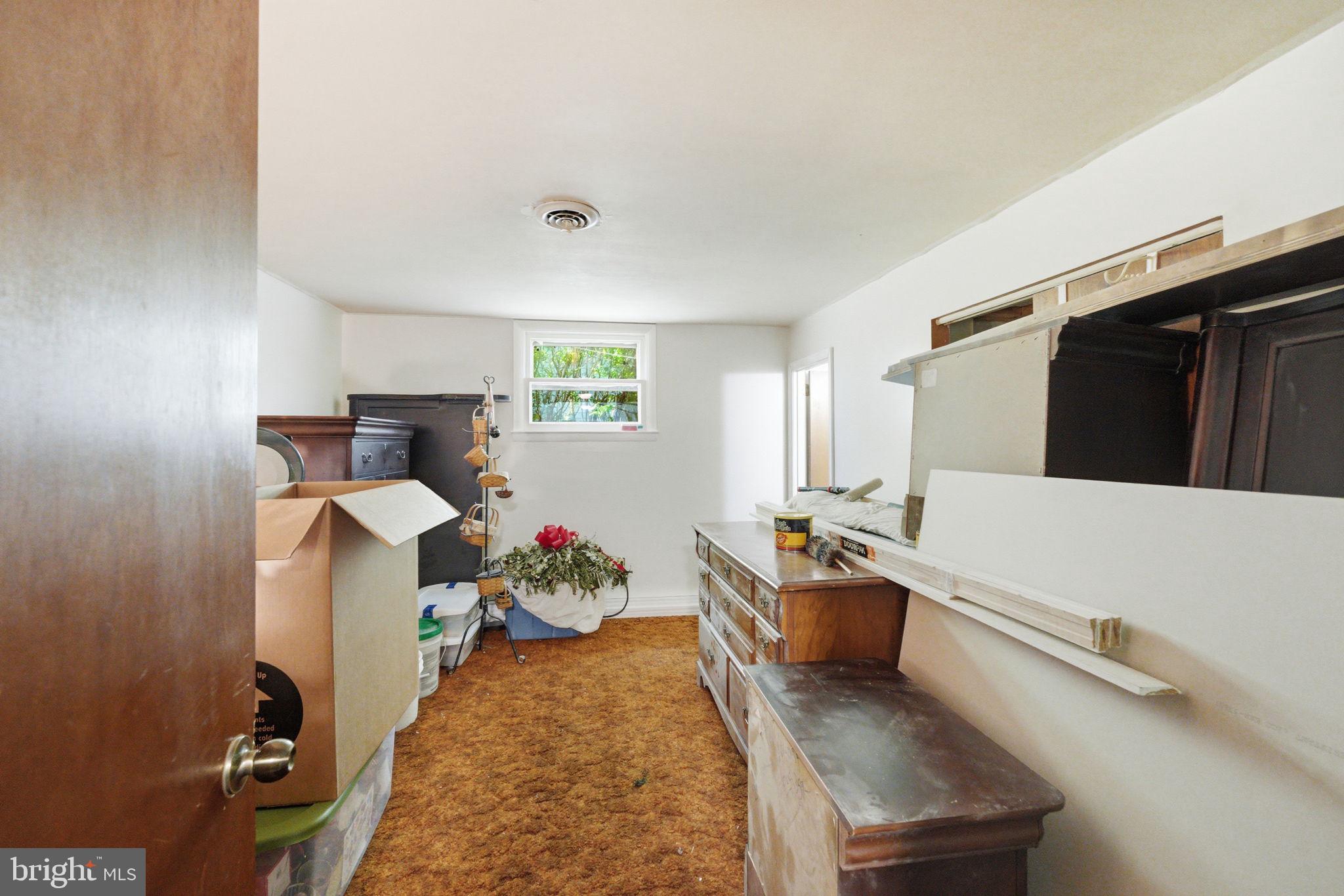 THOMSON ESTATES - Residential