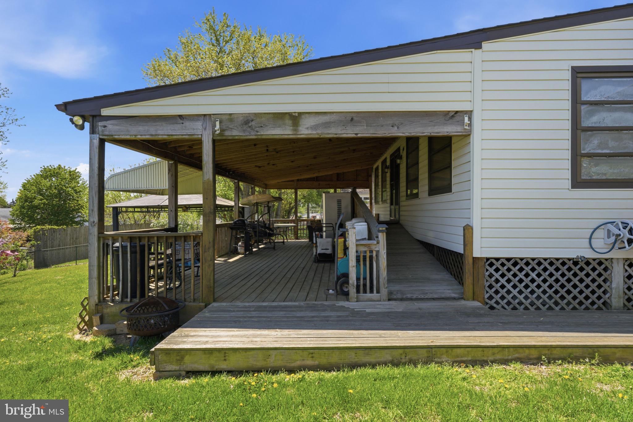 THOMSON ESTATES - Residential