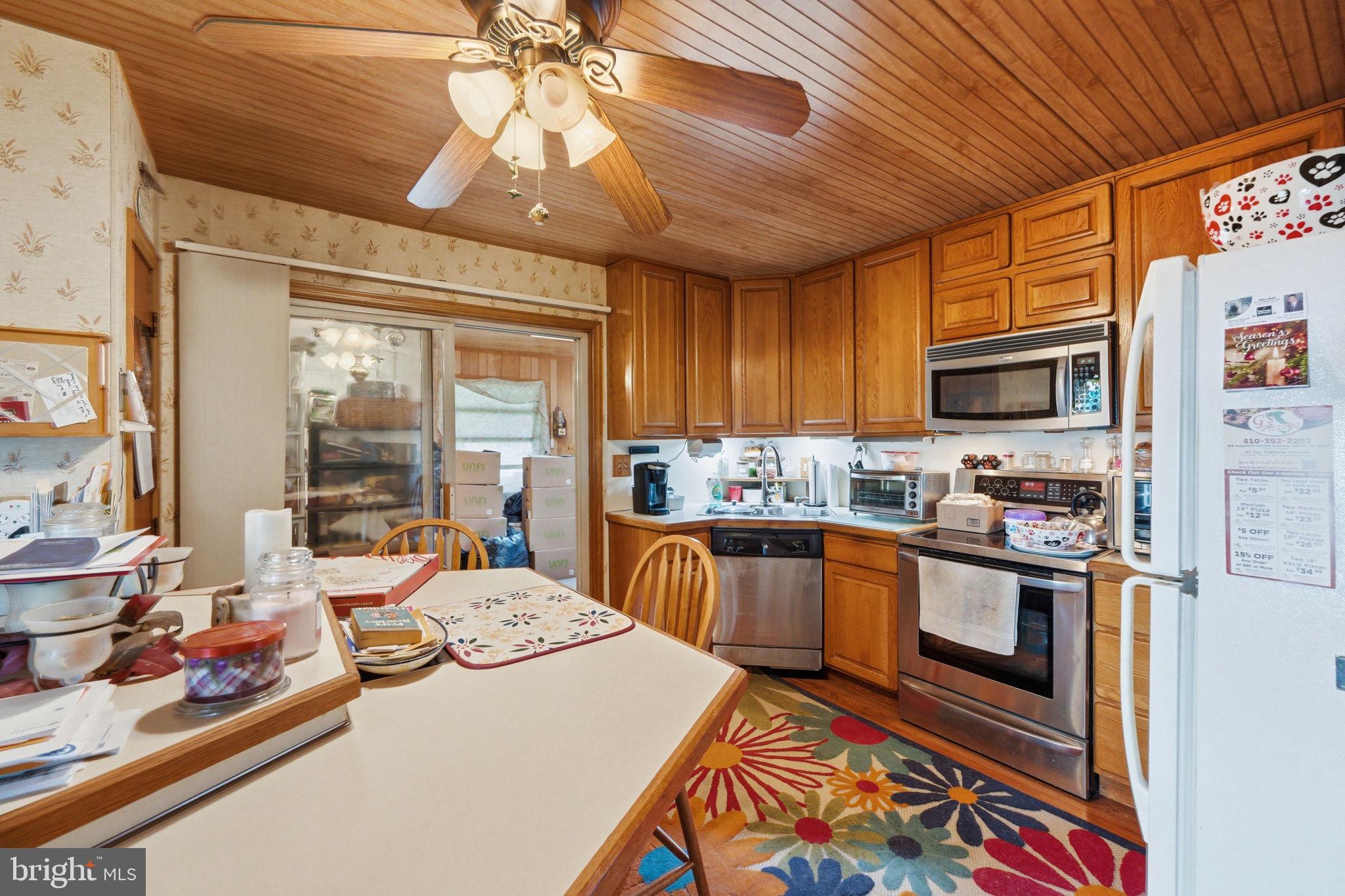 THOMSON ESTATES - Residential