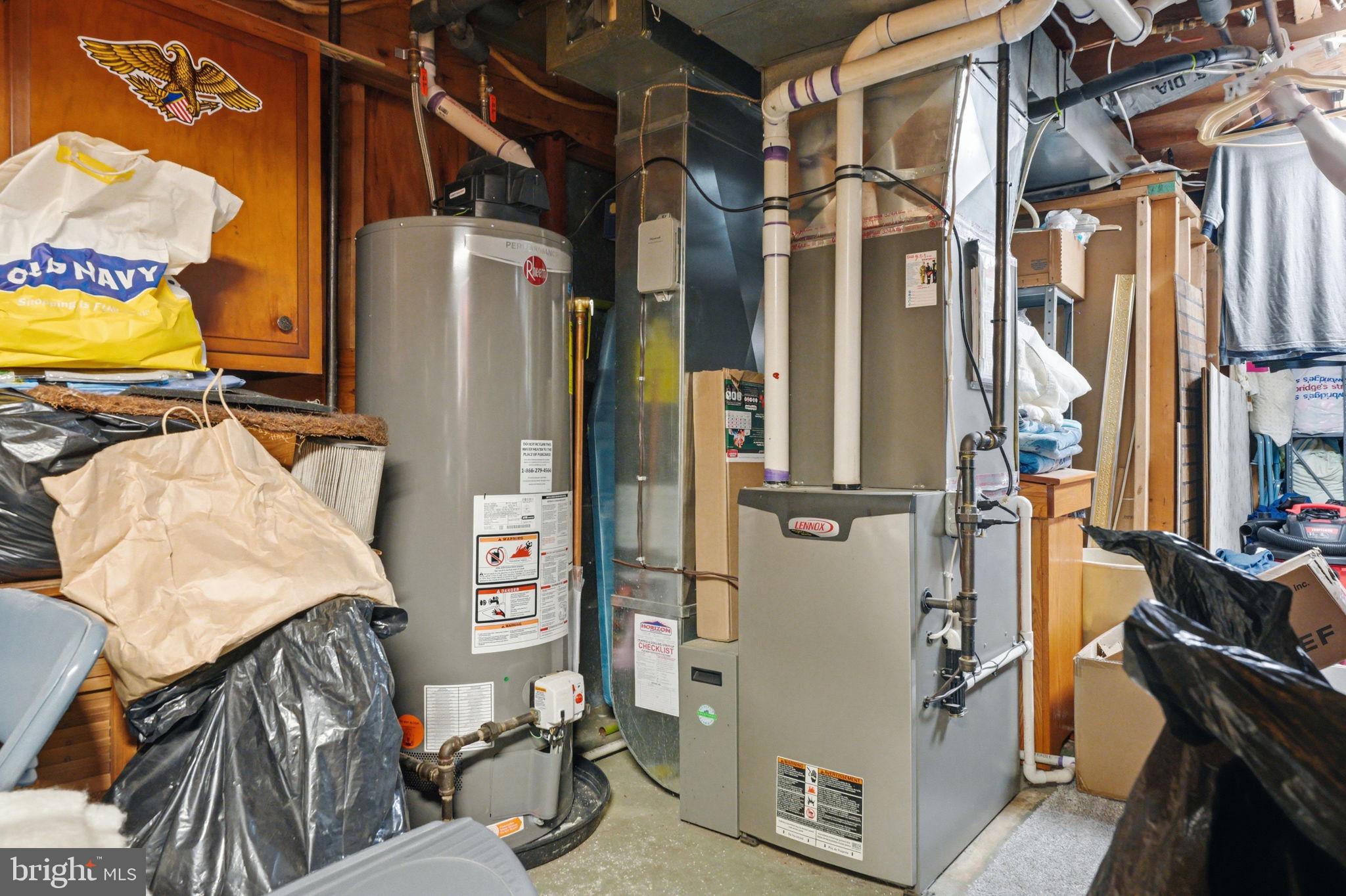 THOMSON ESTATES - Residential