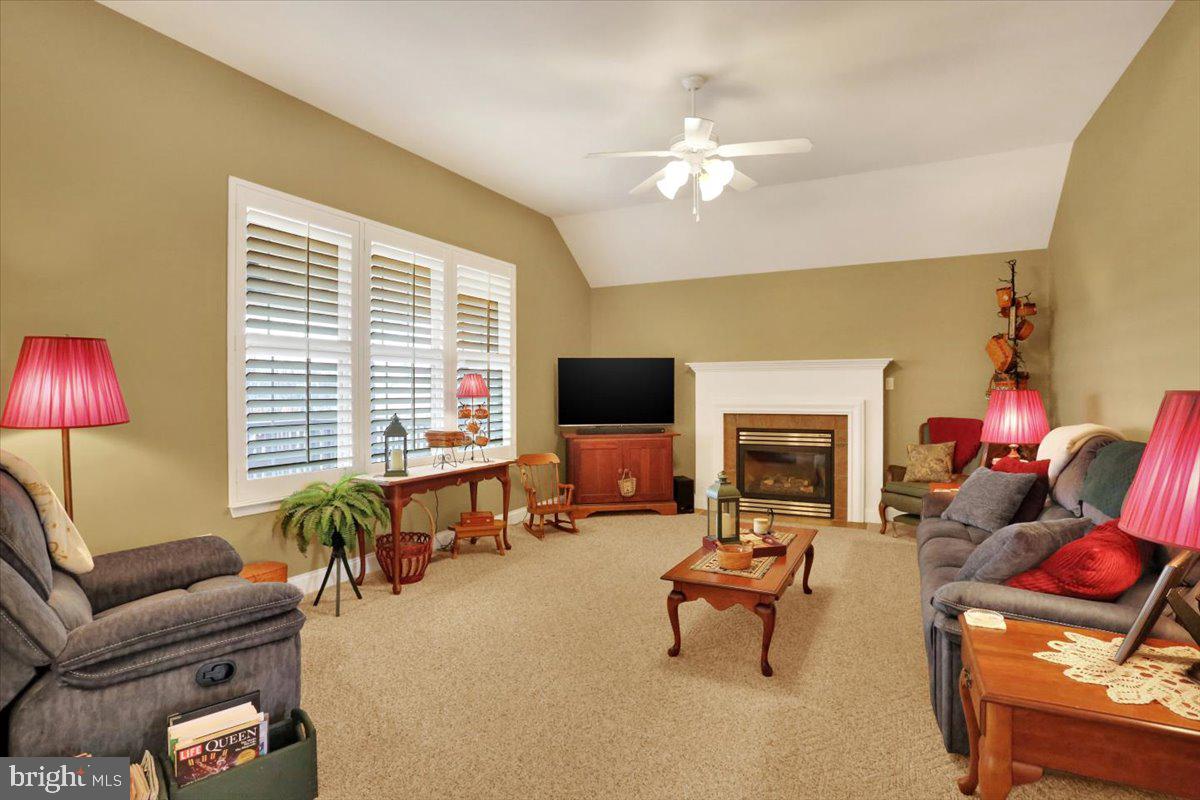 HILL CREST ESTATES - Residential