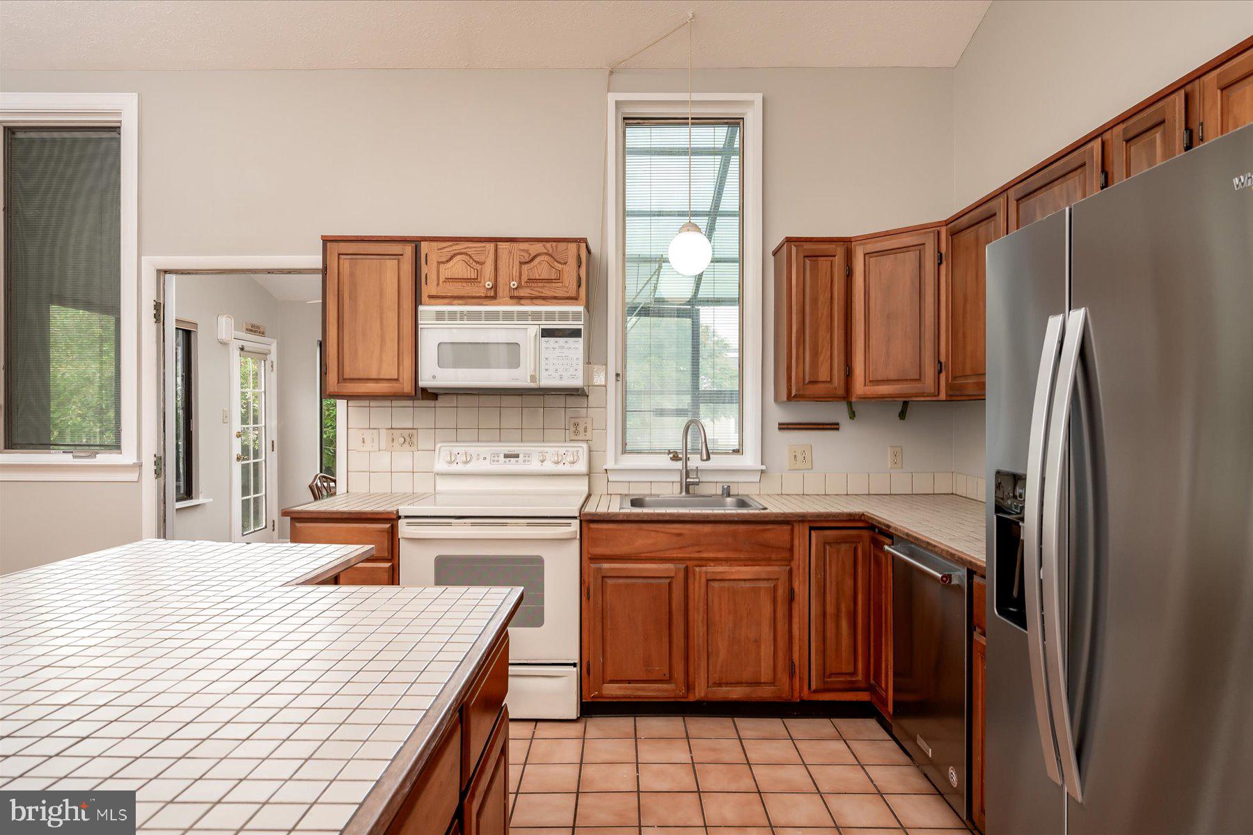 HILLSMERE ESTATES - Residential